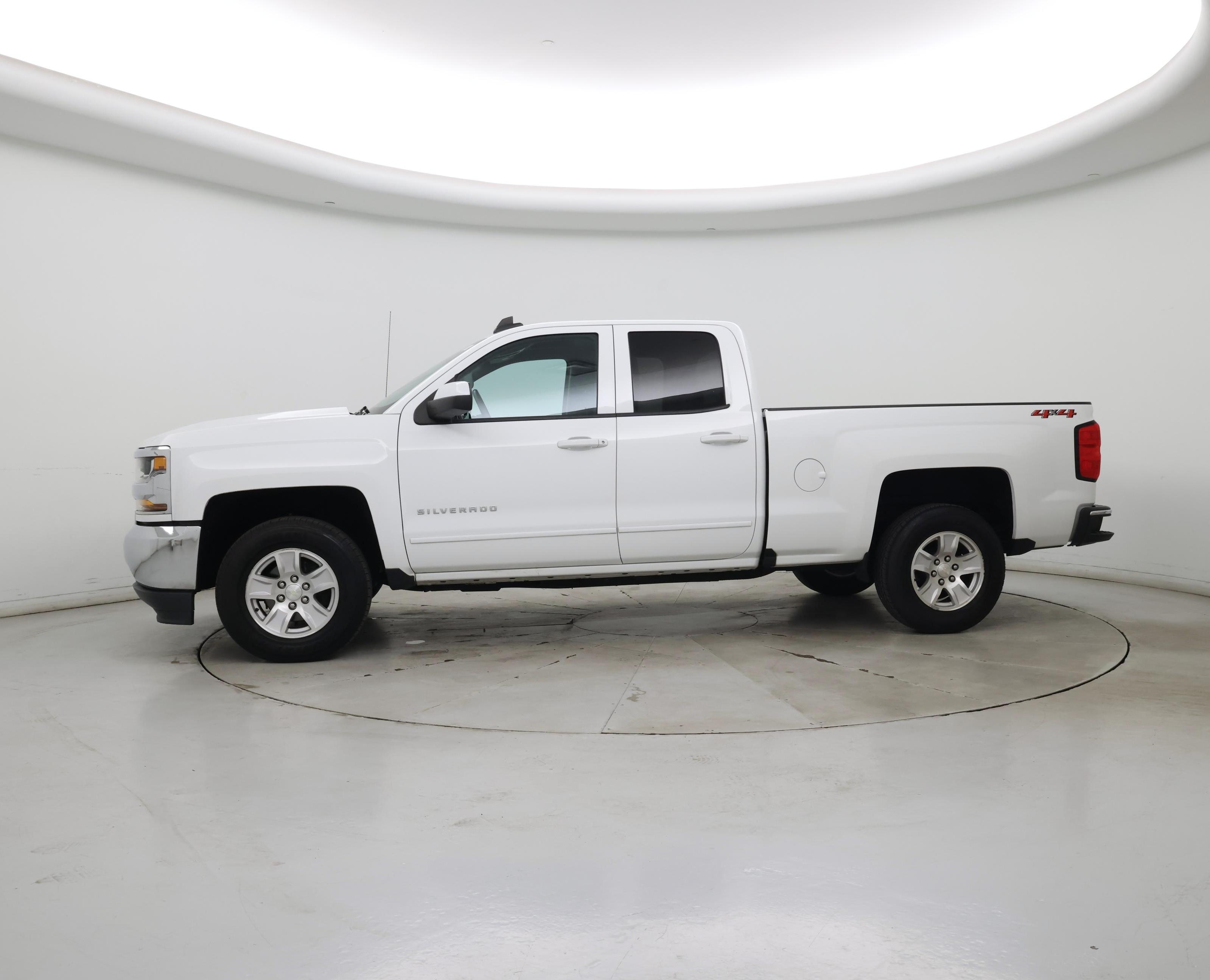 Thumbnail: 2019 Chevrolet Silverado 1500 - 3