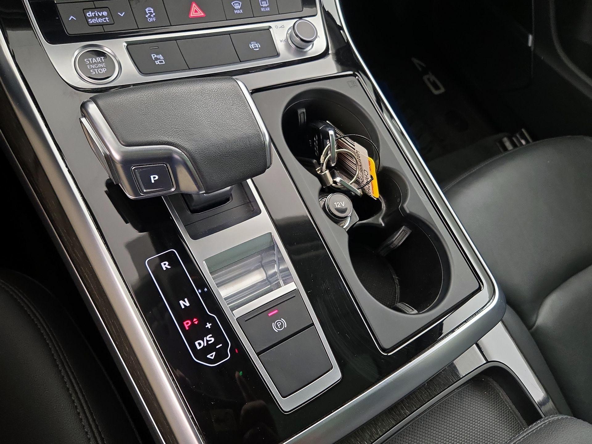 Thumbnail: 2022 Audi Q7 - 18