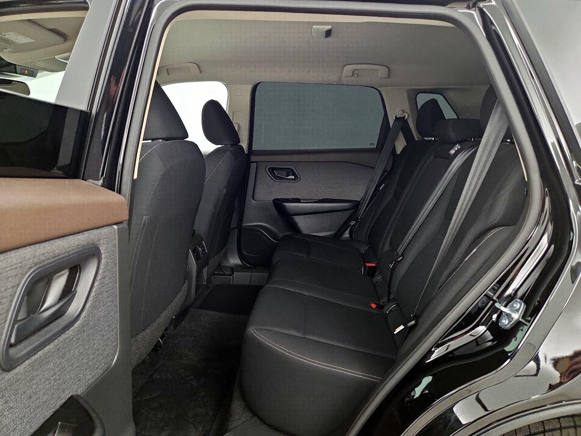 Thumbnail: 2023 Nissan Rogue - 19