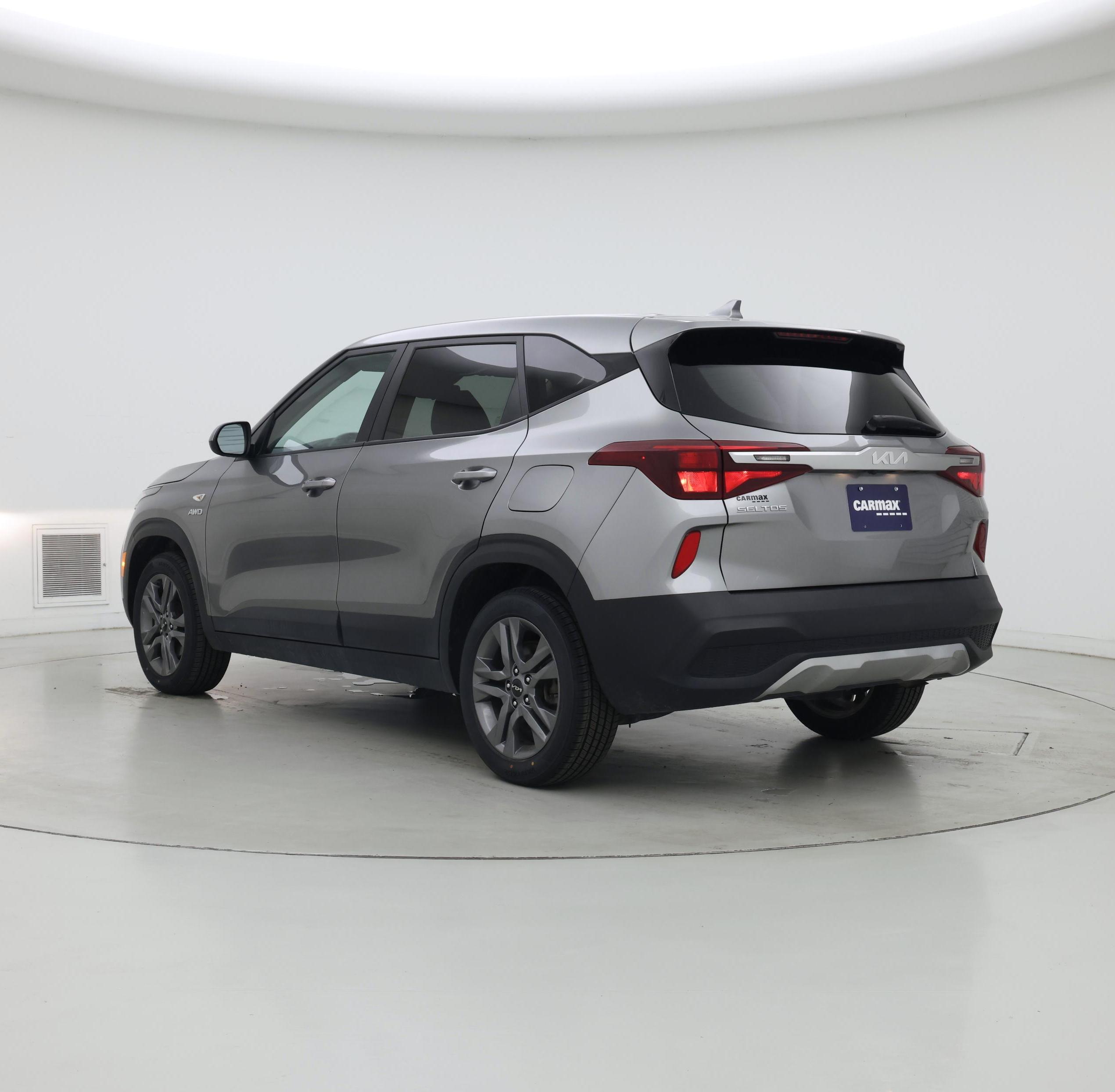 Thumbnail: 2023 Kia Seltos - 2