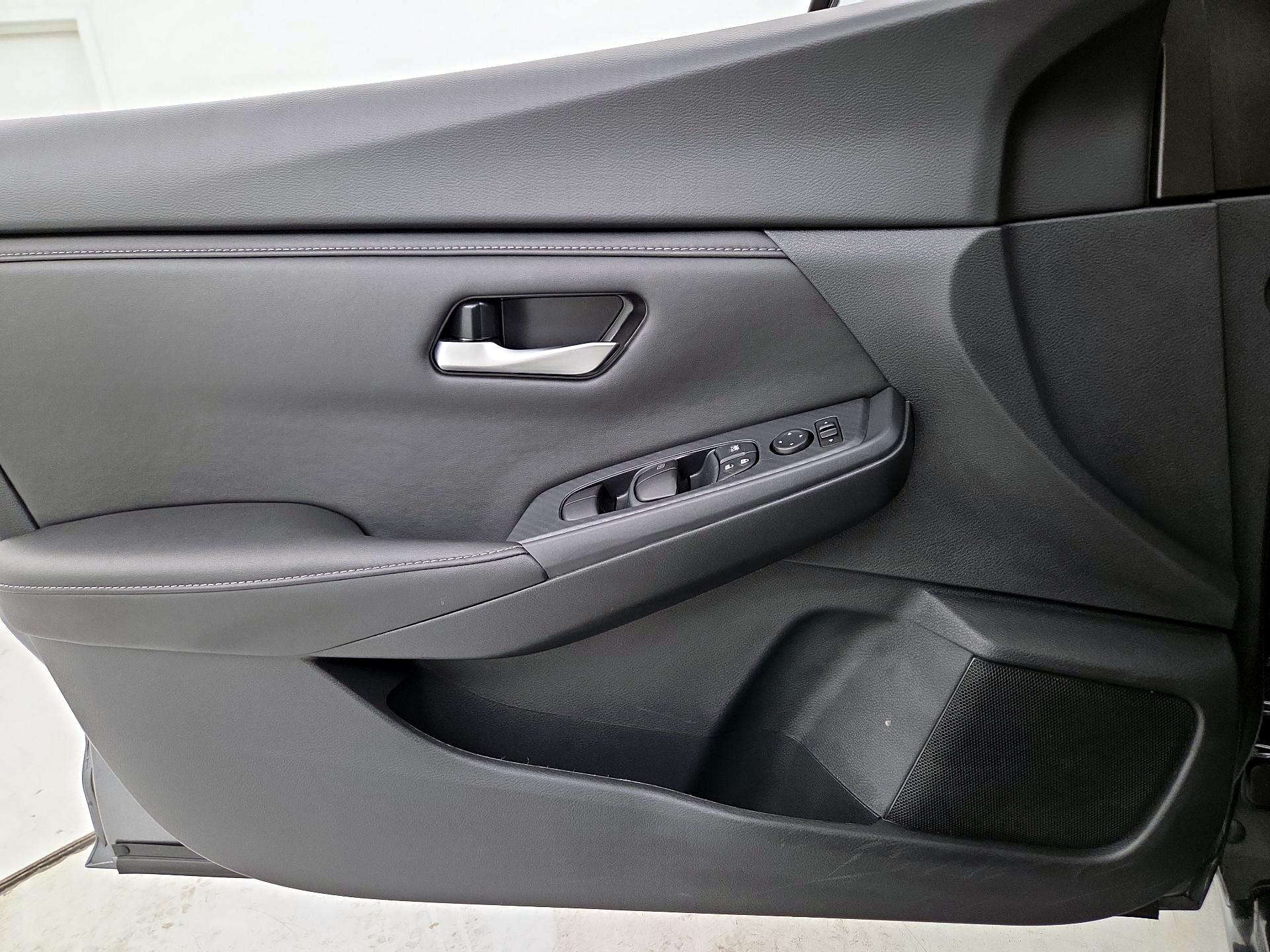 Thumbnail: 2025 Nissan Sentra - 12