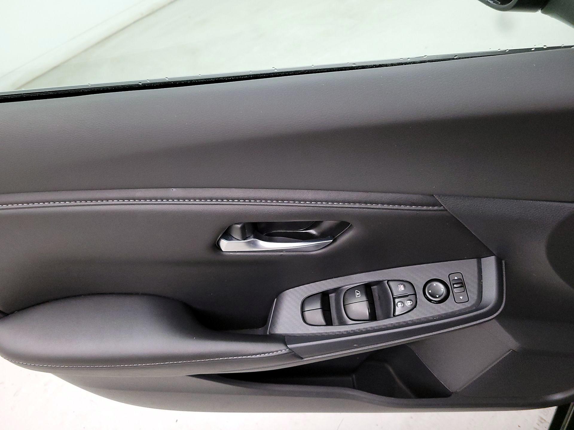 Thumbnail: 2023 Nissan Sentra - 12