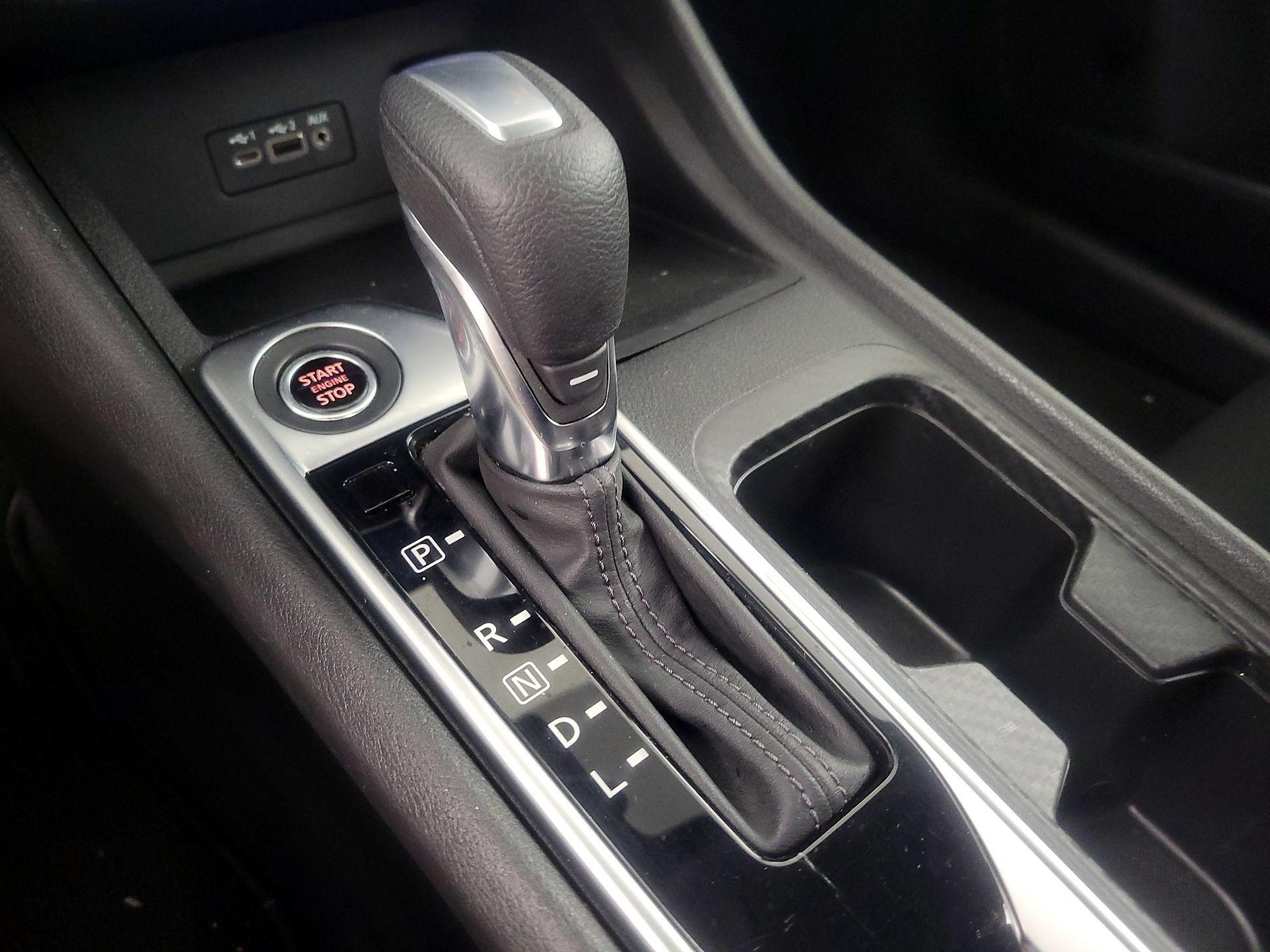 Thumbnail: 2023 Nissan Sentra - 17