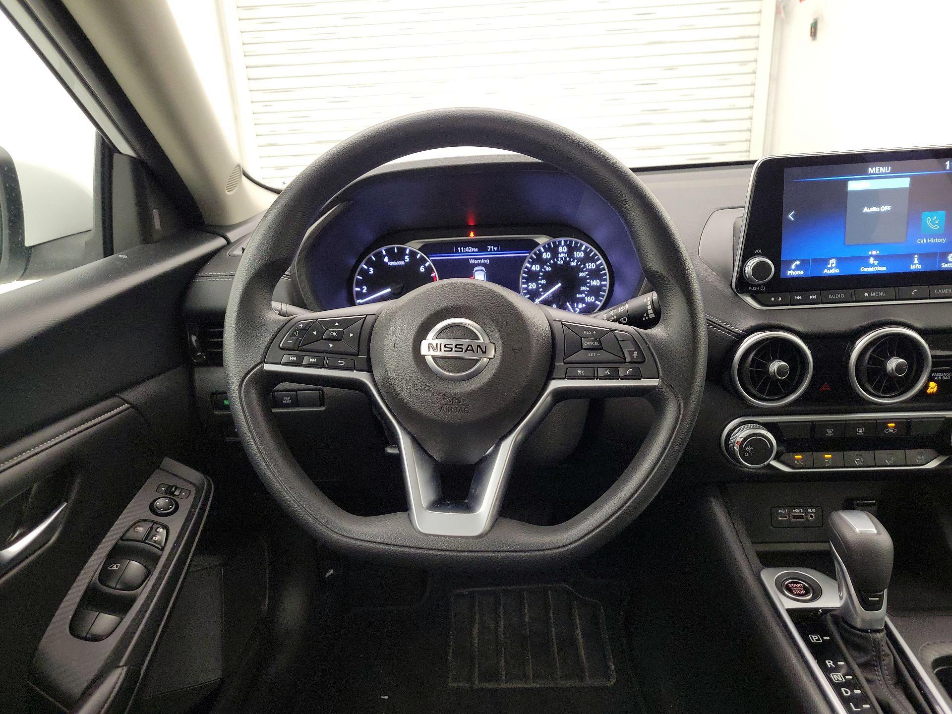 Thumbnail: 2023 Nissan Sentra - 10