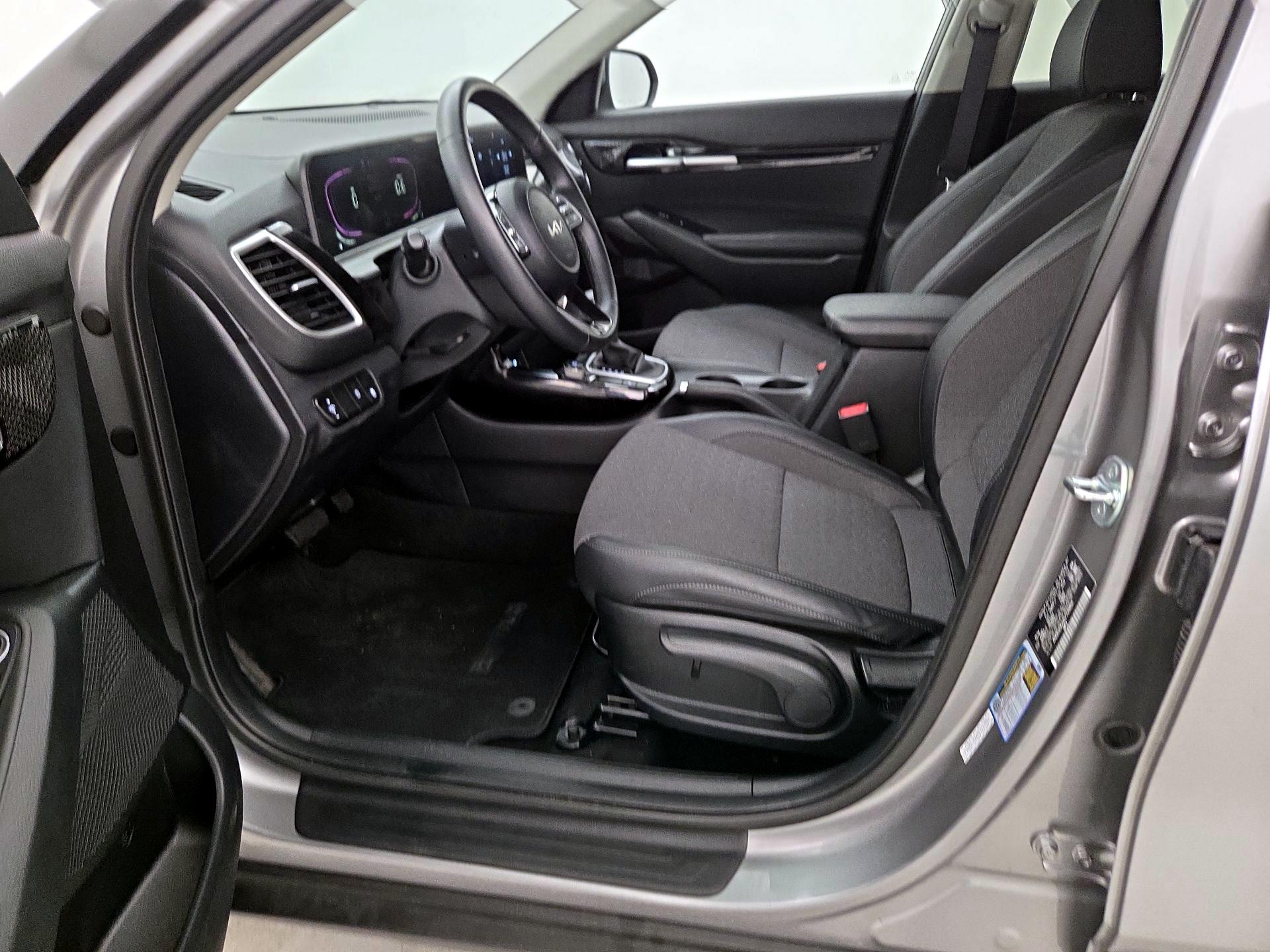 Thumbnail: 2025 Kia Seltos - 11