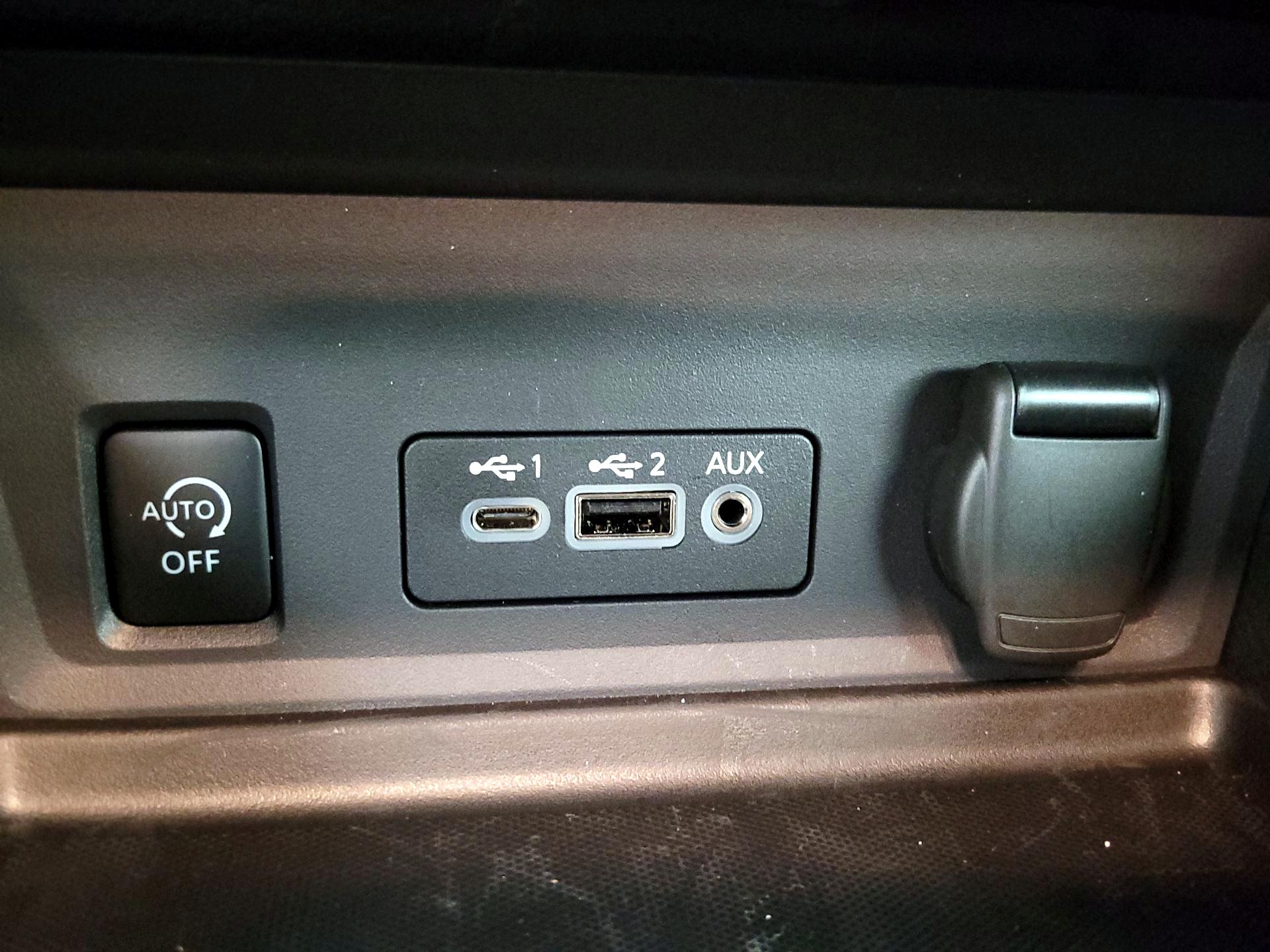 Thumbnail: 2025 Nissan Sentra - 18