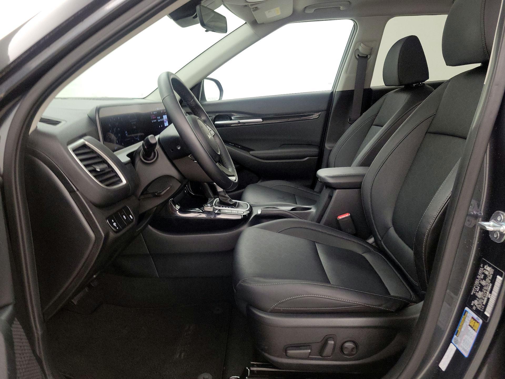 Thumbnail: 2024 Kia Seltos - 11