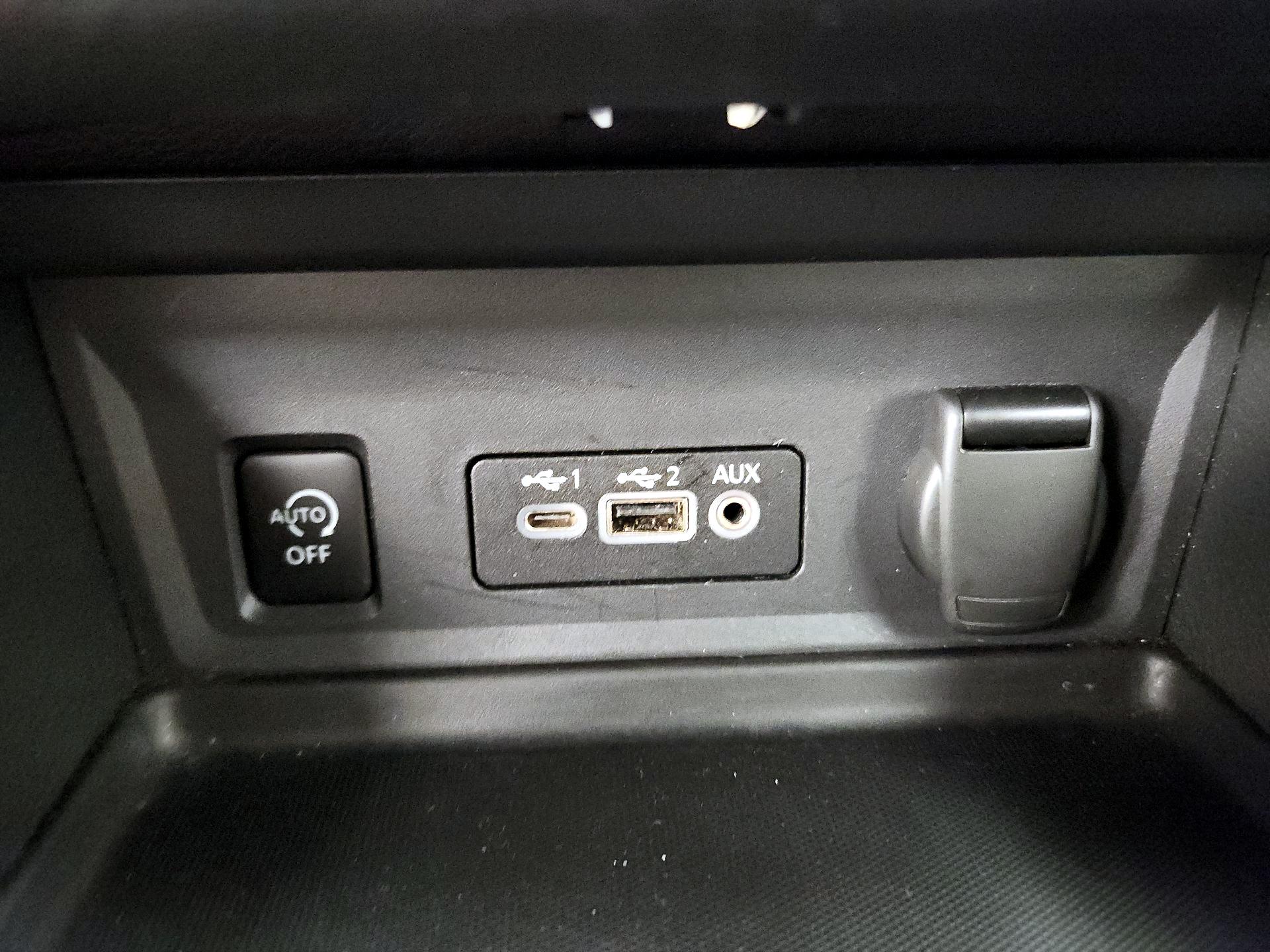 Thumbnail: 2025 Nissan Sentra - 18