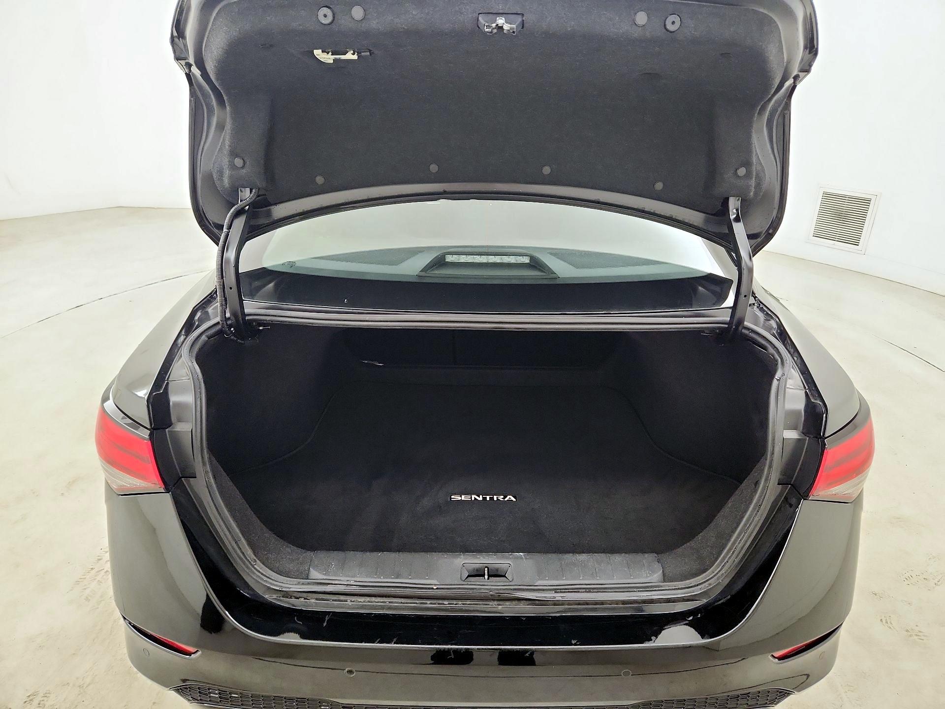 Thumbnail: 2025 Nissan Sentra - 20