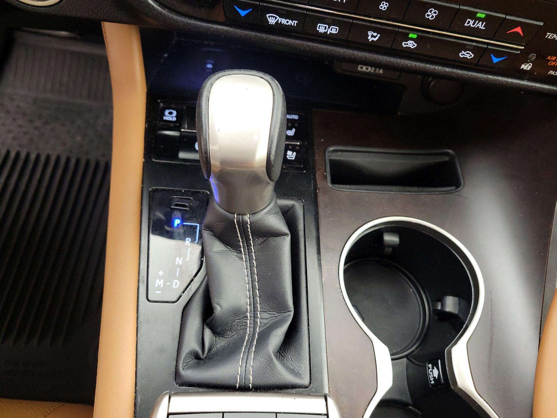 Thumbnail: 2022 Lexus RX - 17