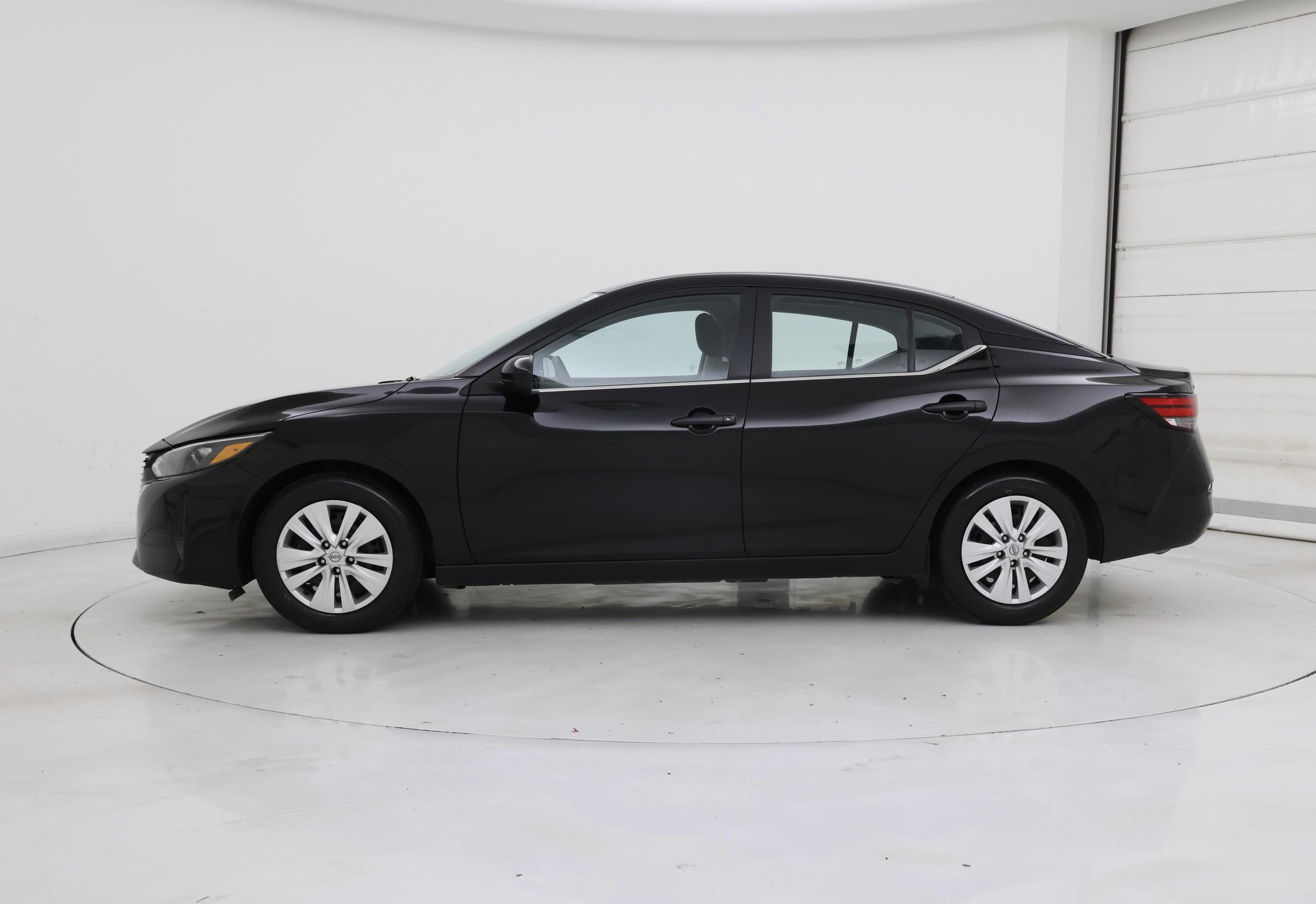 Thumbnail: 2025 Nissan Sentra - 3