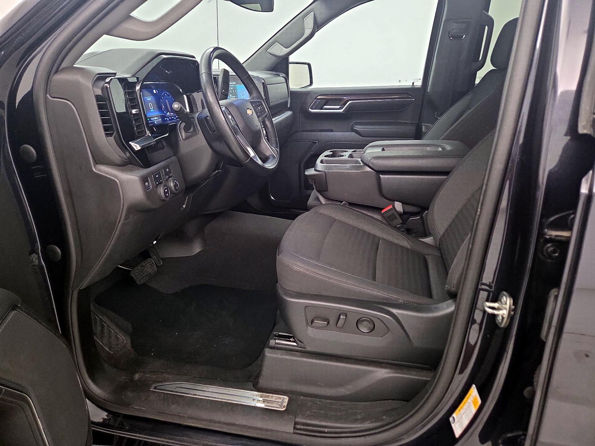 Thumbnail: 2023 Chevrolet Silverado 1500 - 11