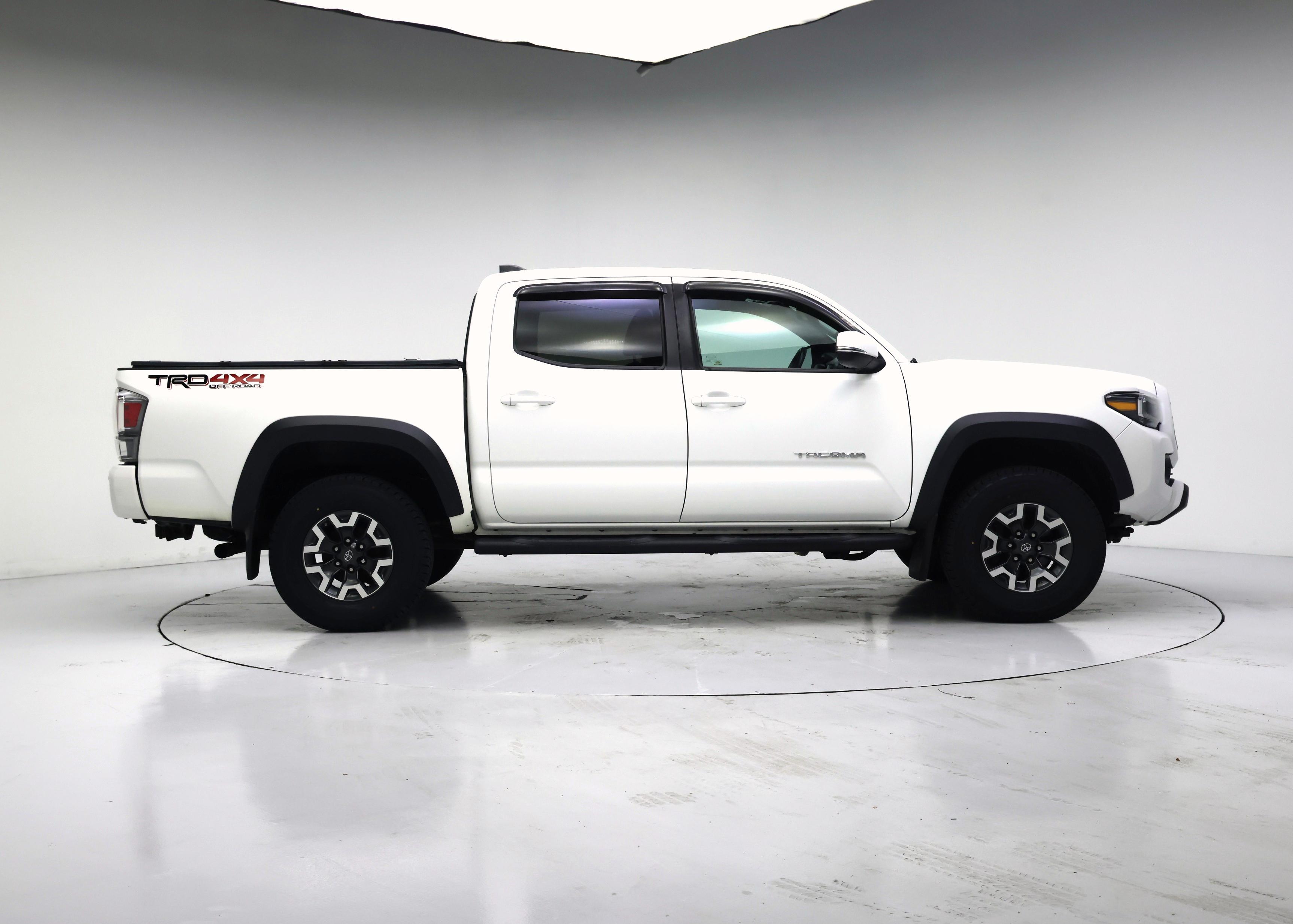 Thumbnail: 2021 Toyota Tacoma - 7