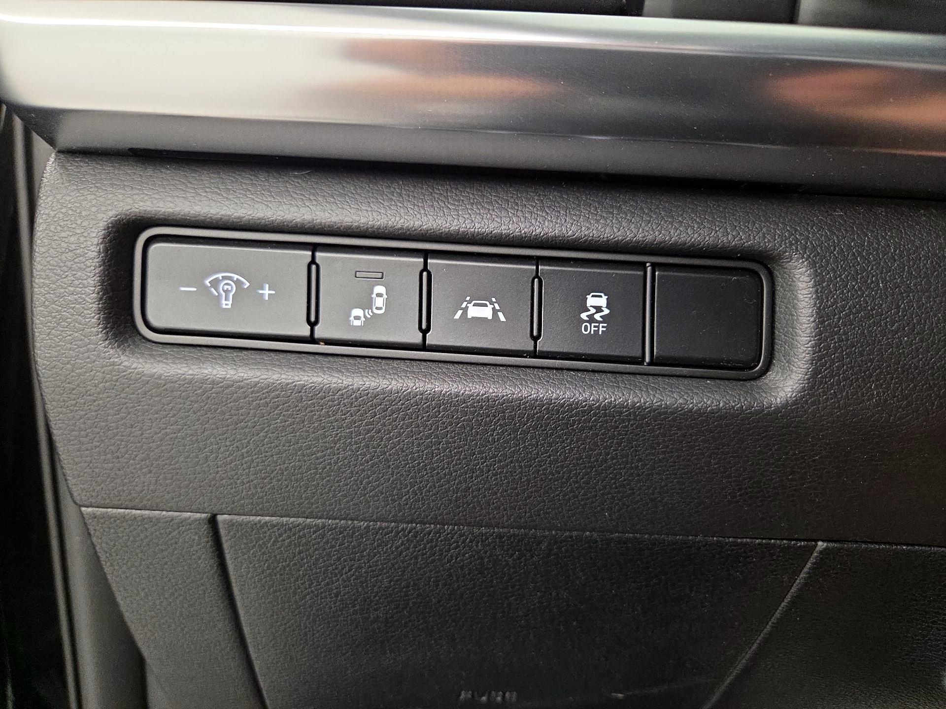 Thumbnail: 2022 Kia Telluride - 13