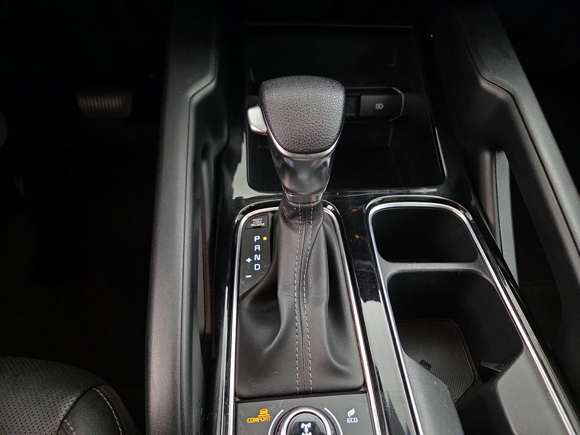 Thumbnail: 2022 Kia Telluride - 17