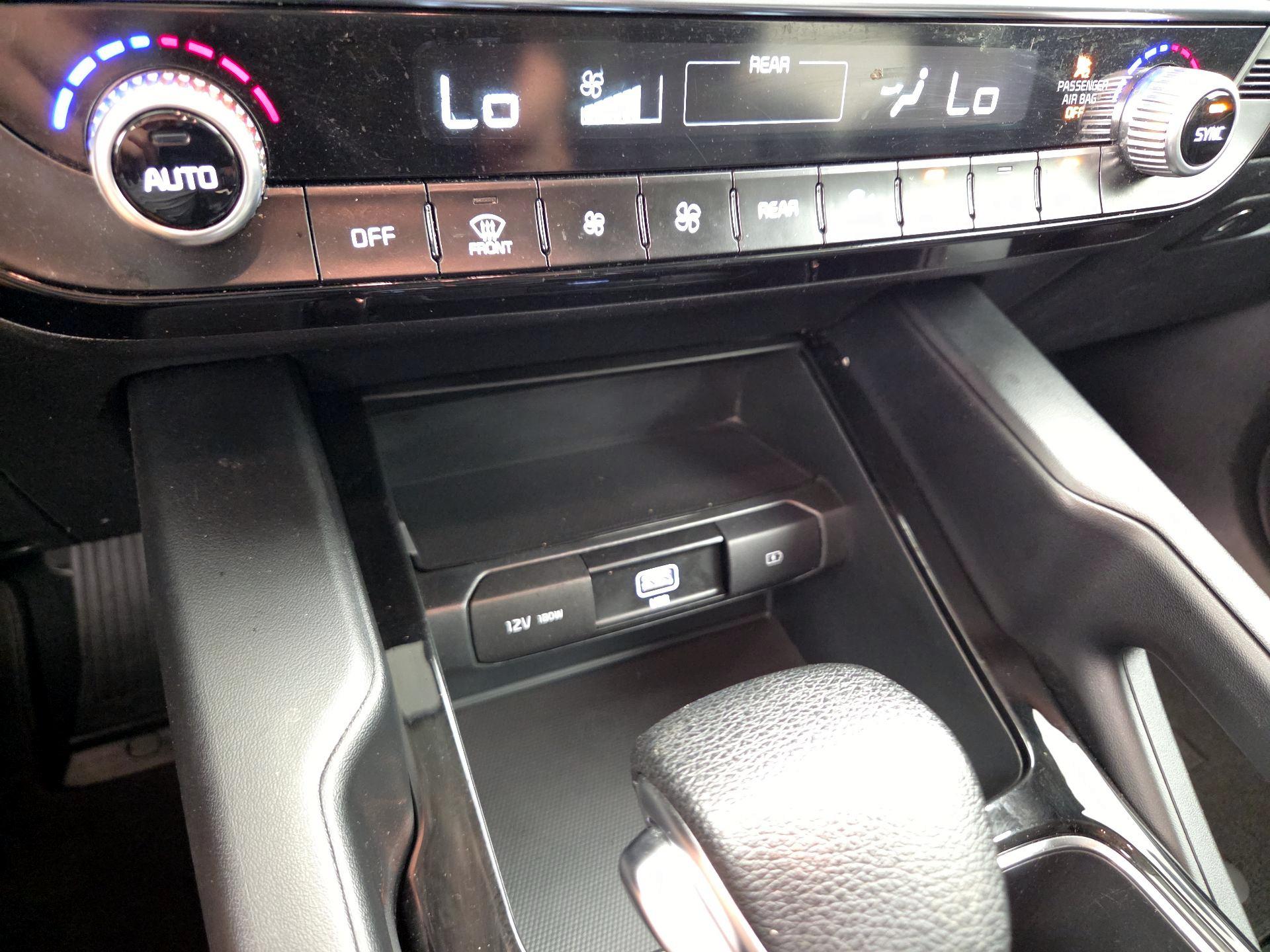 Thumbnail: 2022 Kia Telluride - 18