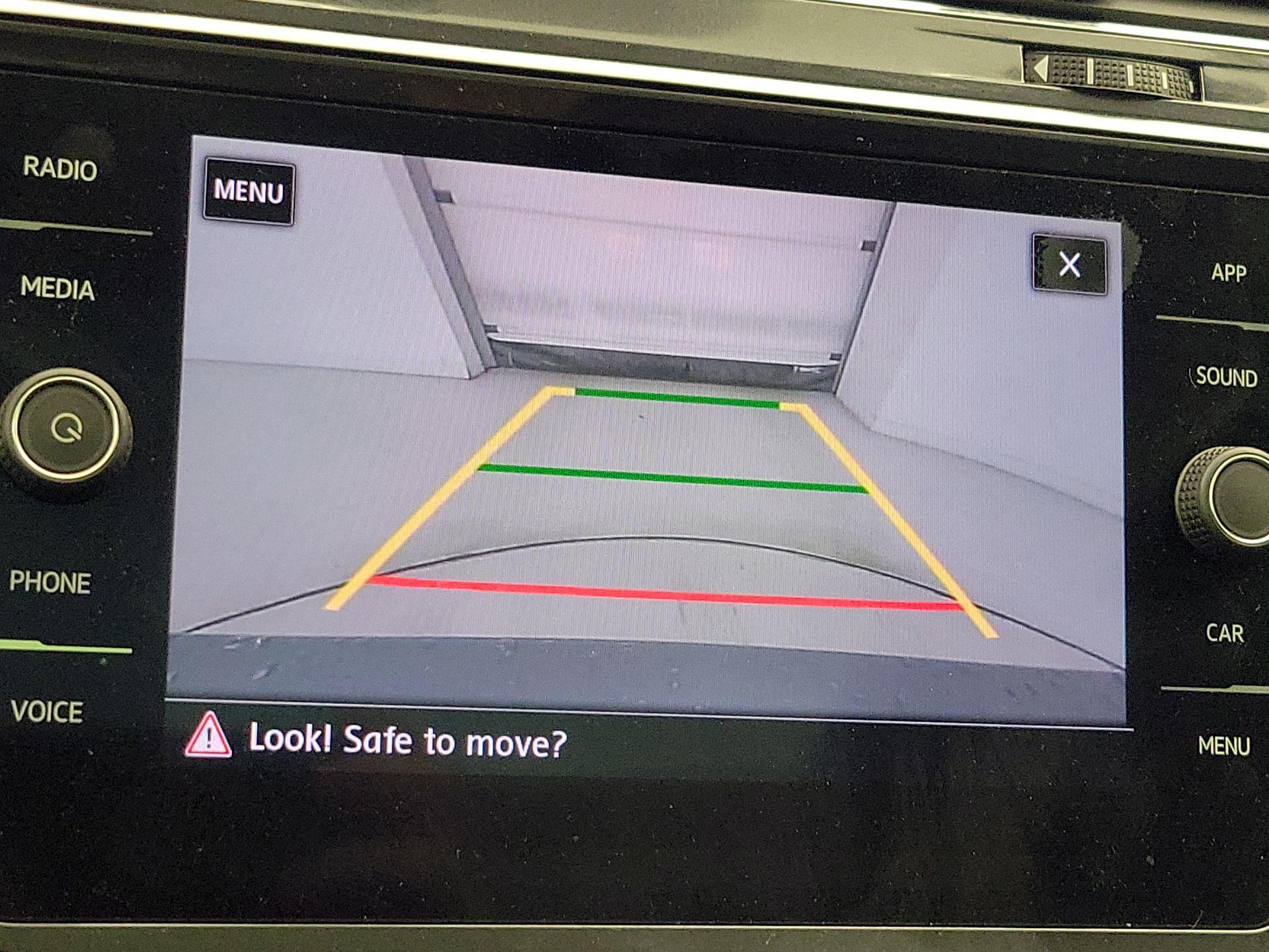 Thumbnail: 2020 Volkswagen Tiguan - 14