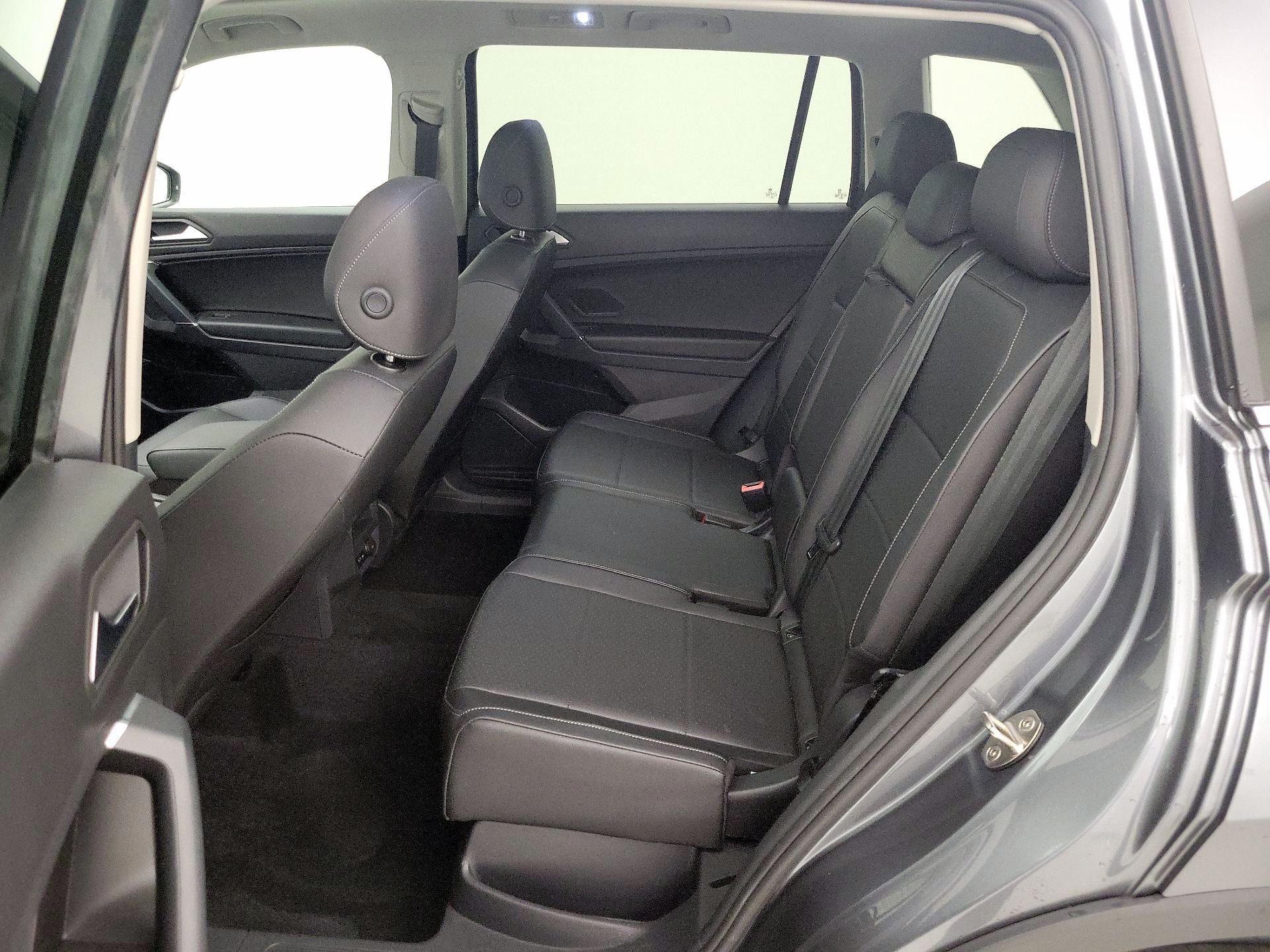 Thumbnail: 2020 Volkswagen Tiguan - 20