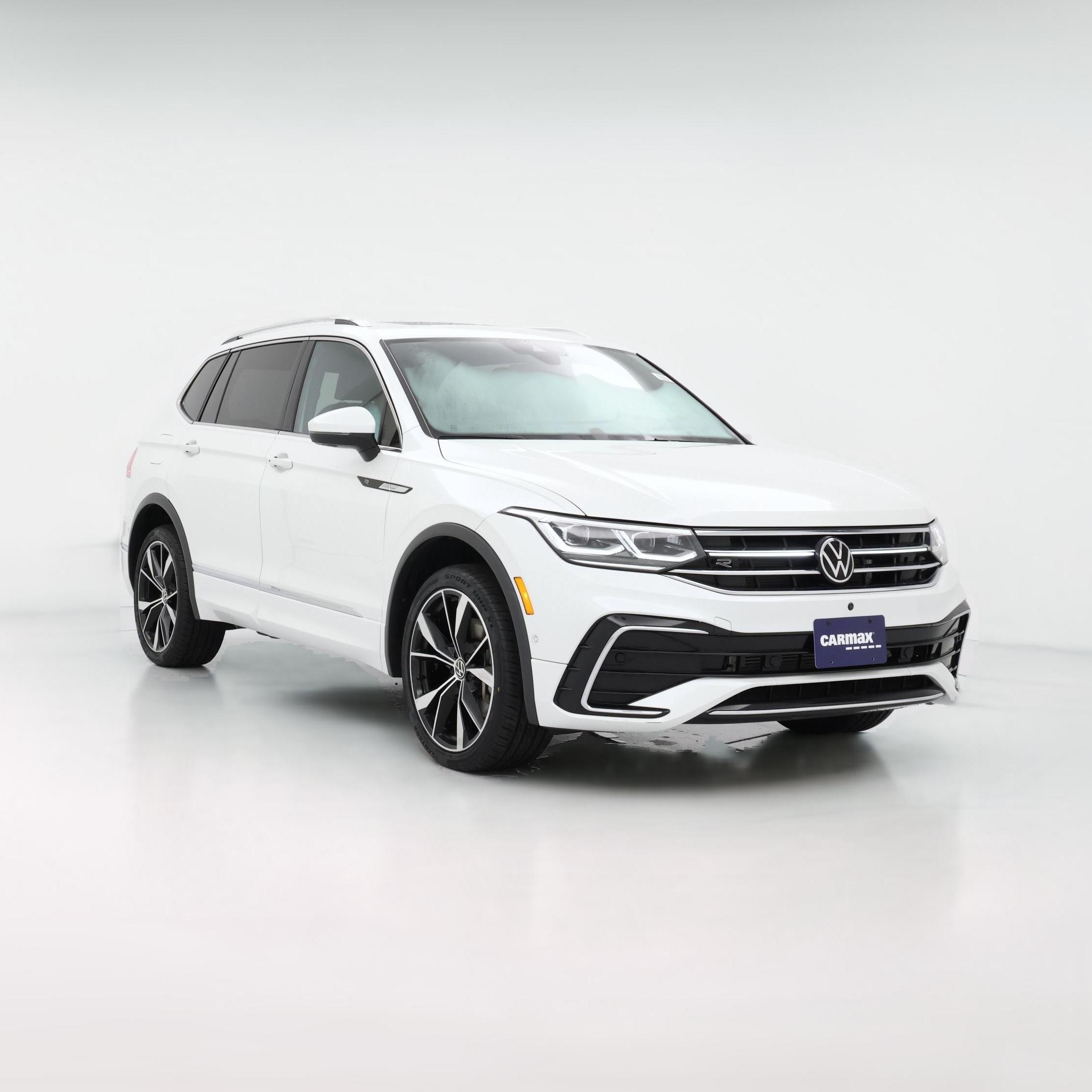 Thumbnail: 2023 Volkswagen Tiguan - 1