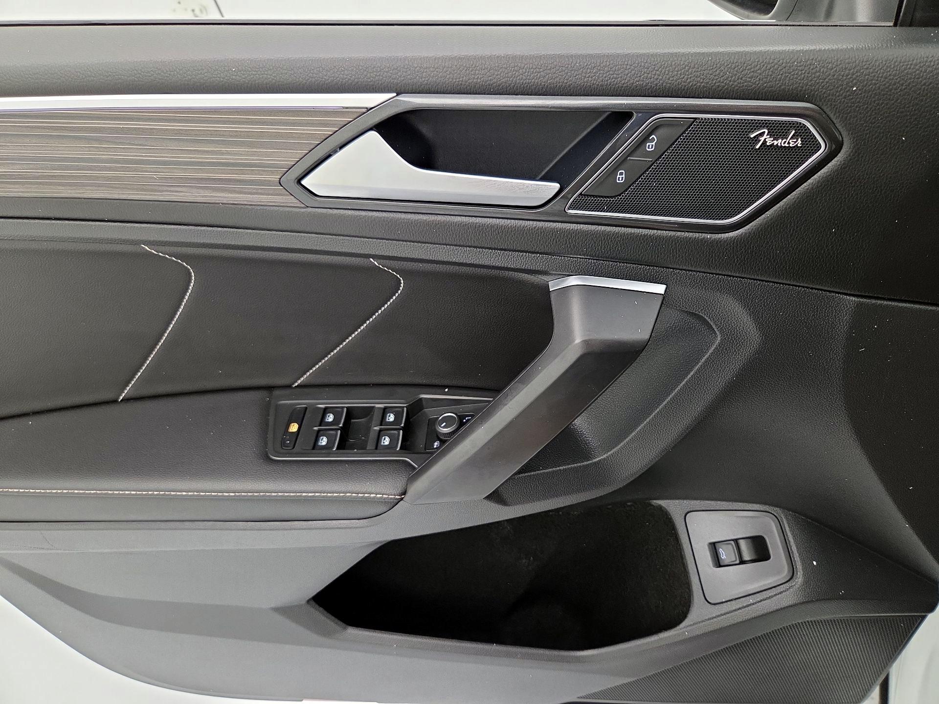 Thumbnail: 2023 Volkswagen Tiguan - 12