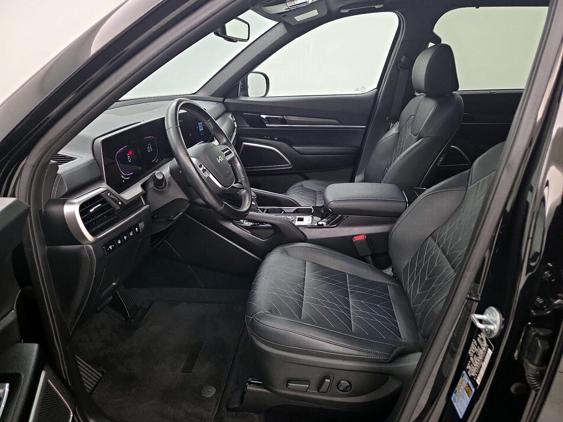 Thumbnail: 2023 Kia Telluride - 11