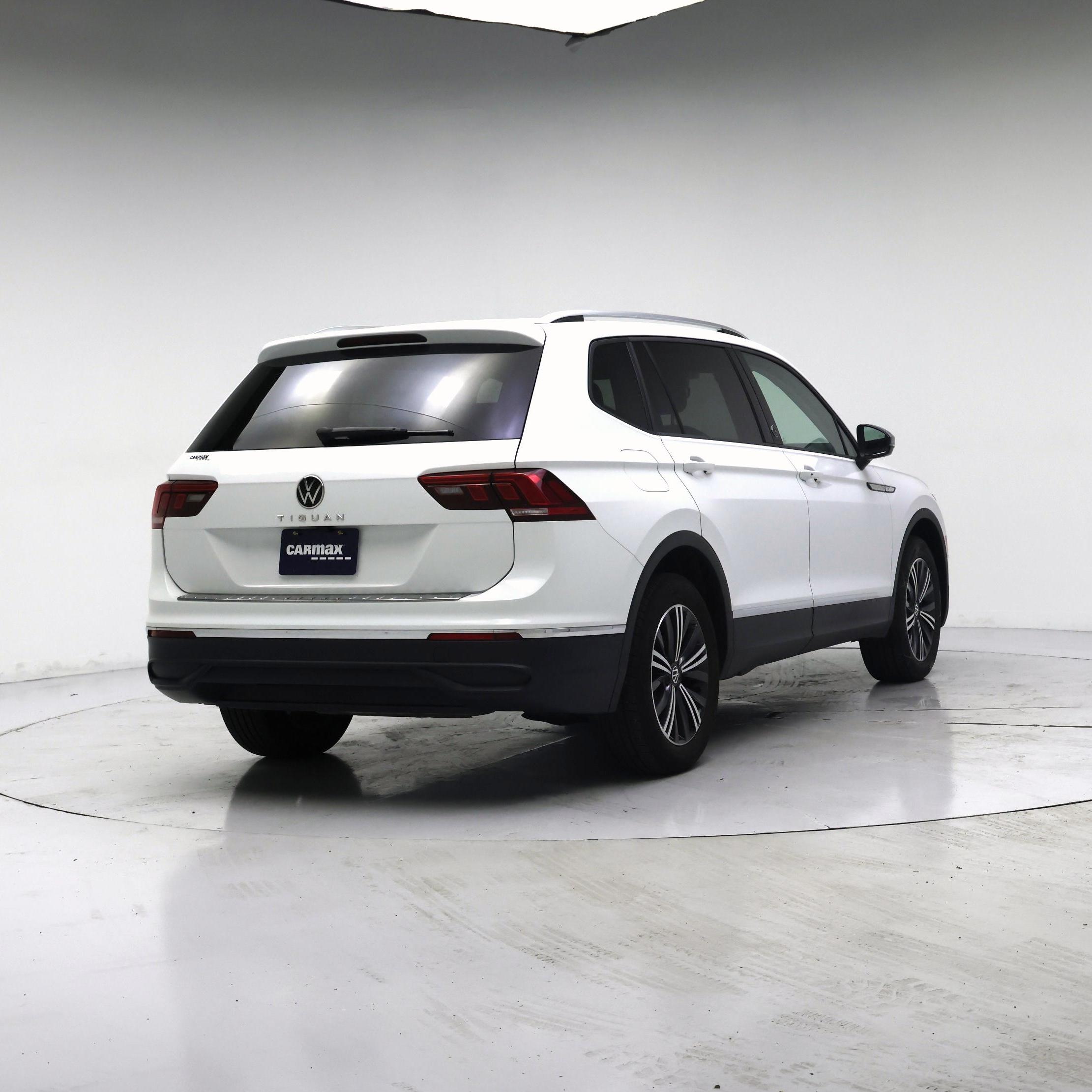 Thumbnail: 2024 Volkswagen Tiguan - 8