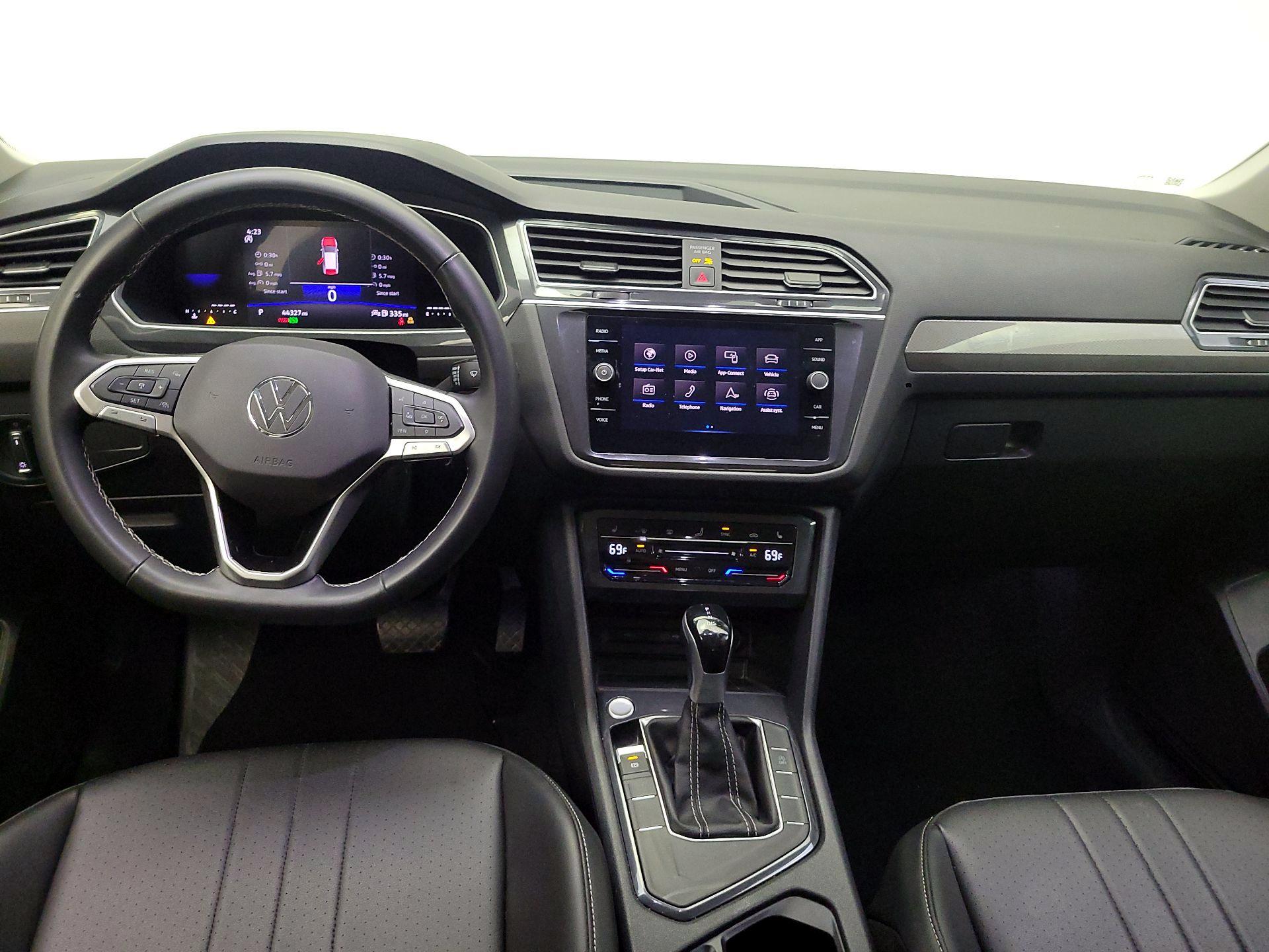 Thumbnail: 2024 Volkswagen Tiguan - 9