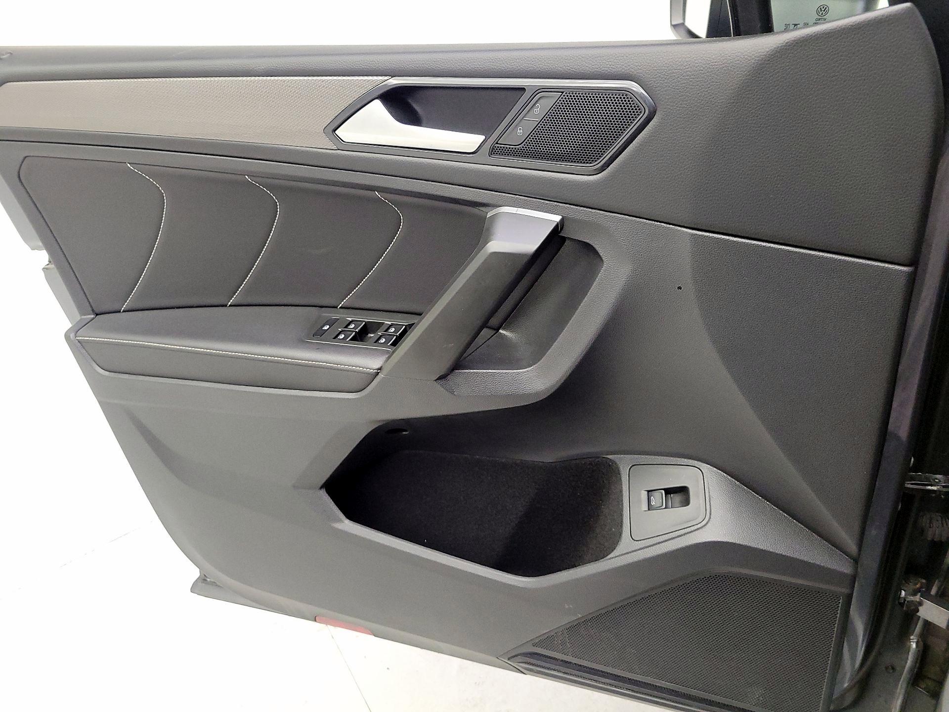 Thumbnail: 2024 Volkswagen Tiguan - 12
