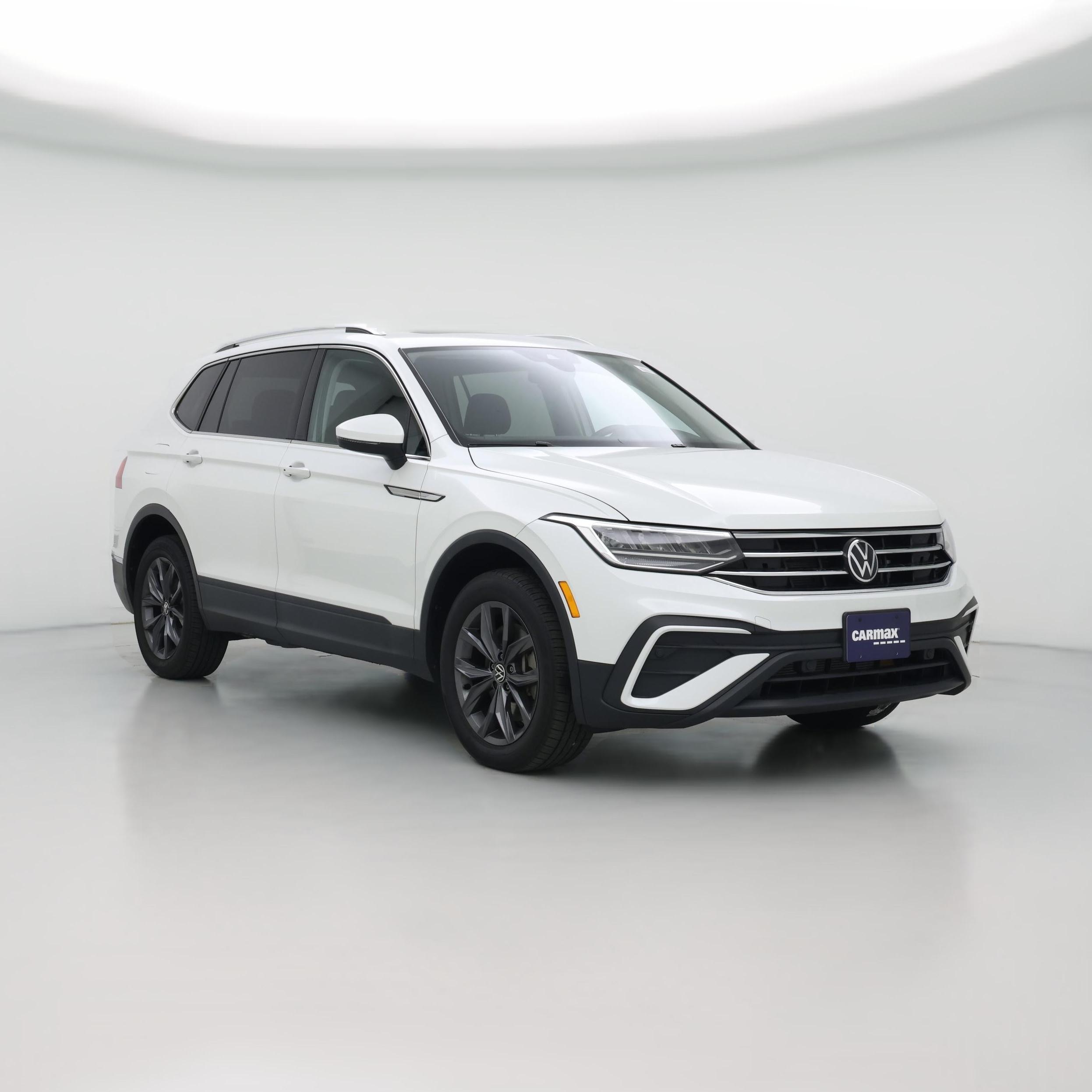 Thumbnail: 2023 Volkswagen Tiguan - 1