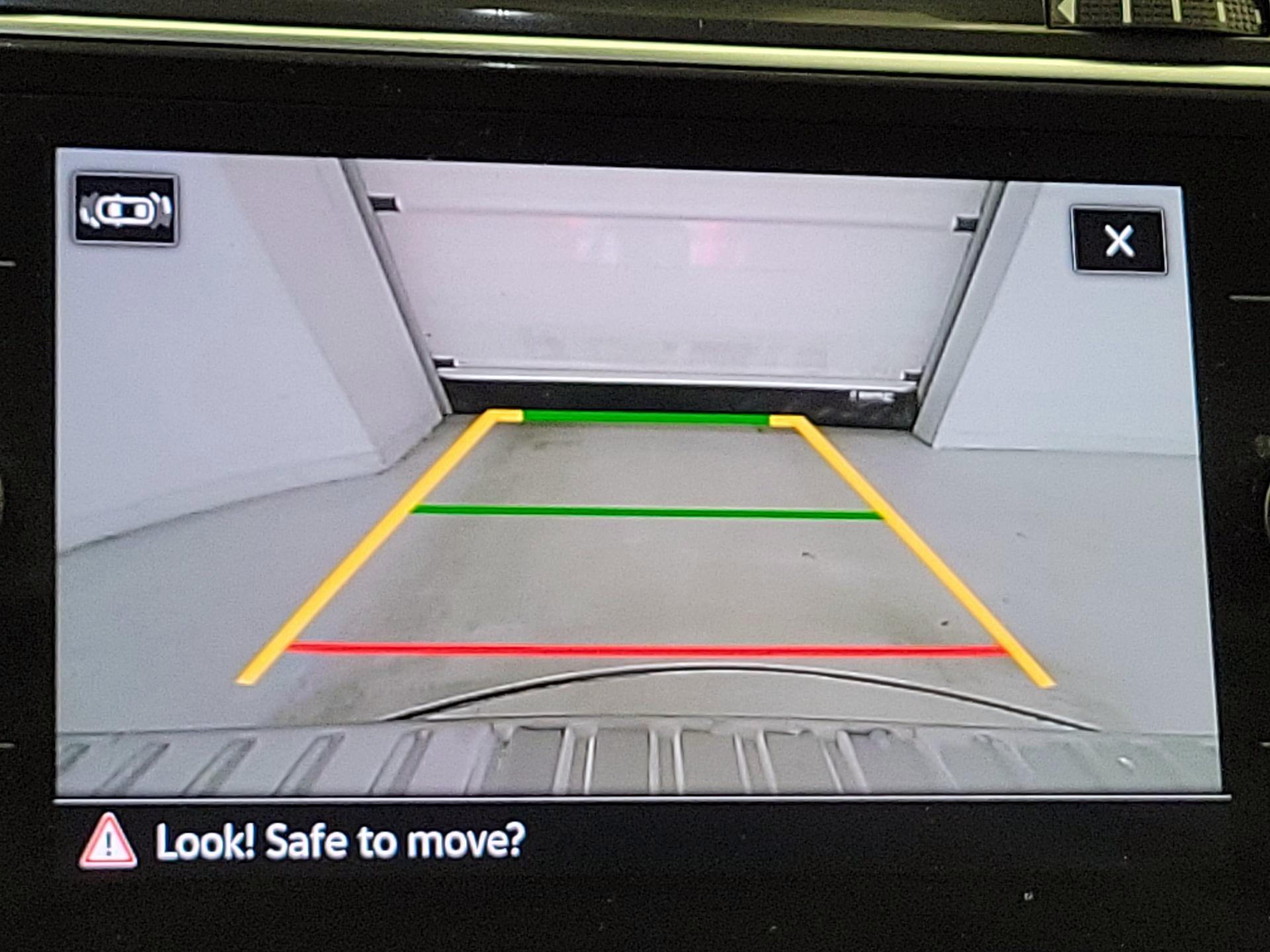 Thumbnail: 2023 Volkswagen Tiguan - 14