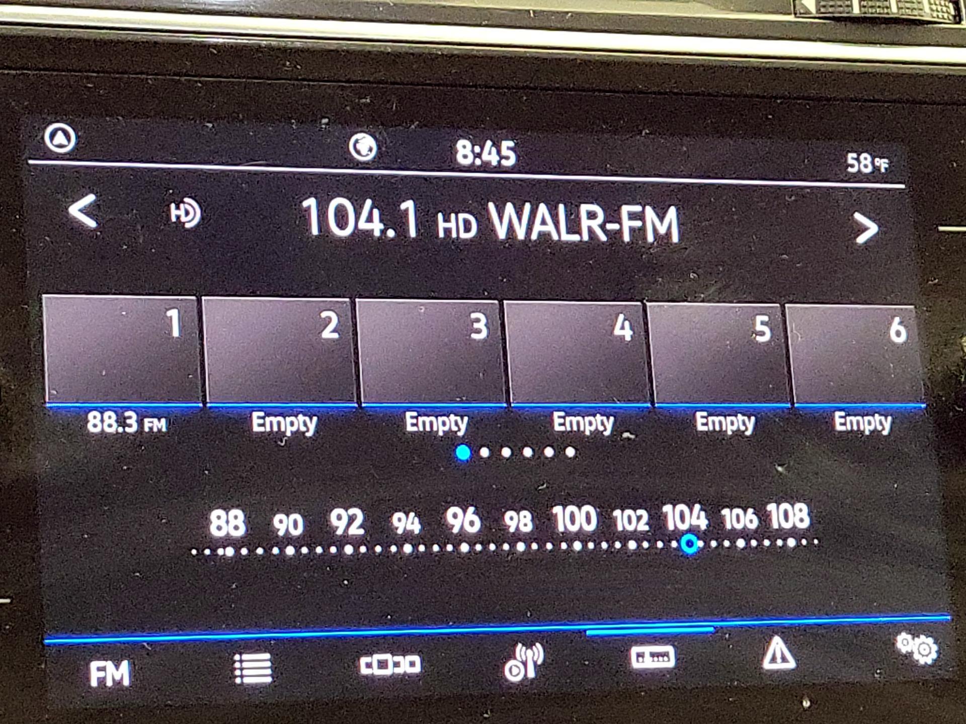 Thumbnail: 2023 Volkswagen Tiguan - 15