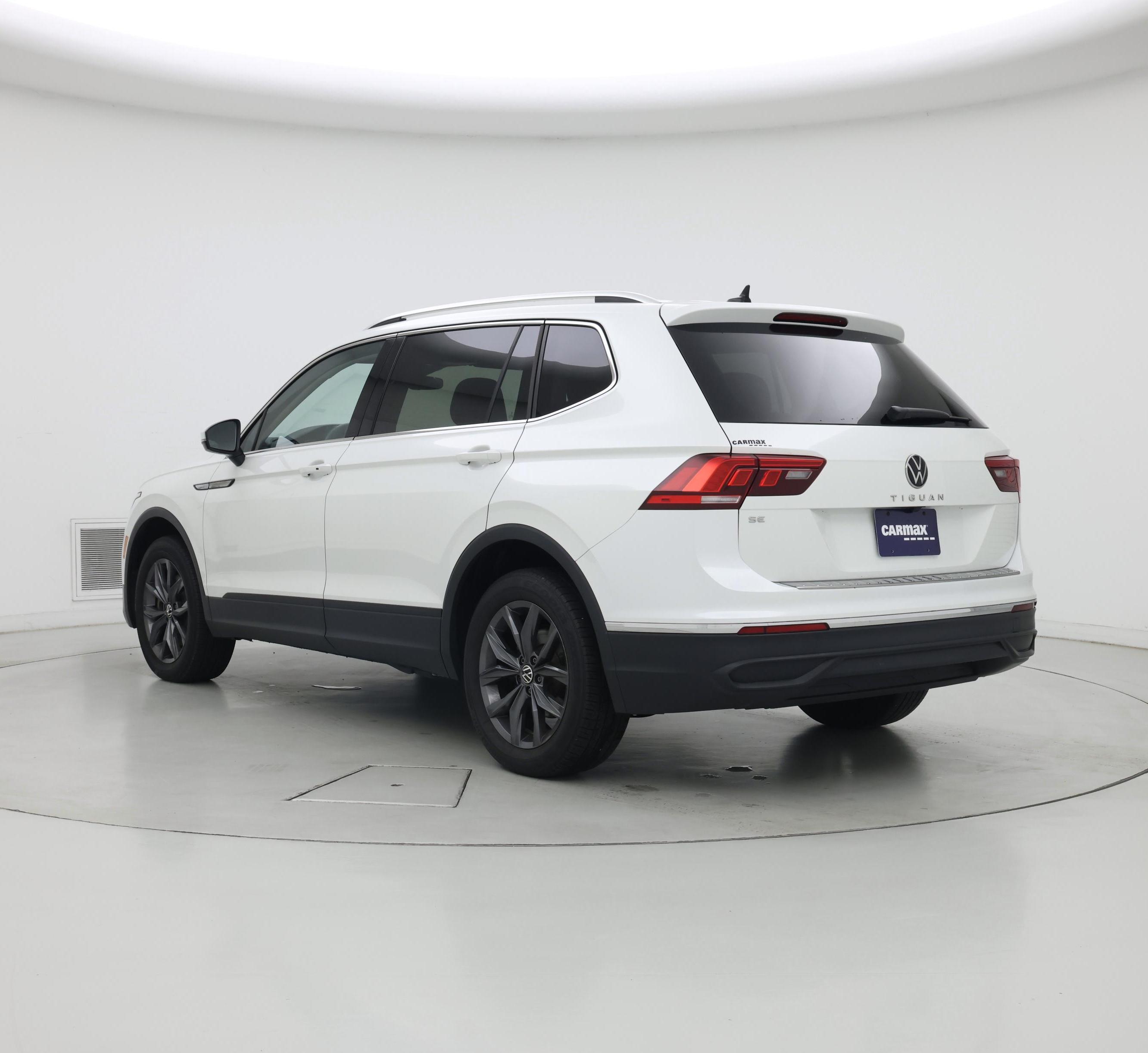 Thumbnail: 2023 Volkswagen Tiguan - 2