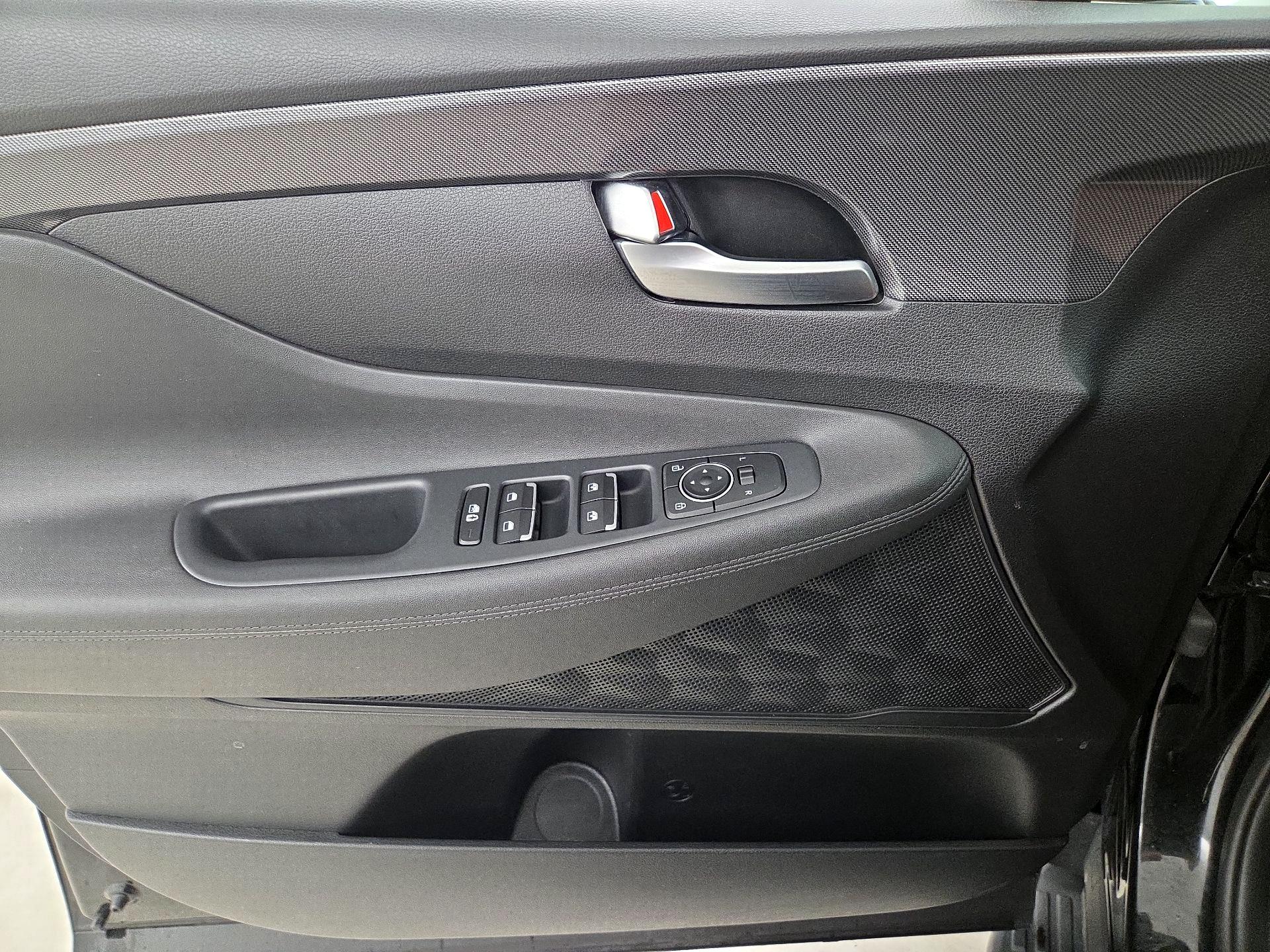 Thumbnail: 2023 Hyundai Santa Fe - 12