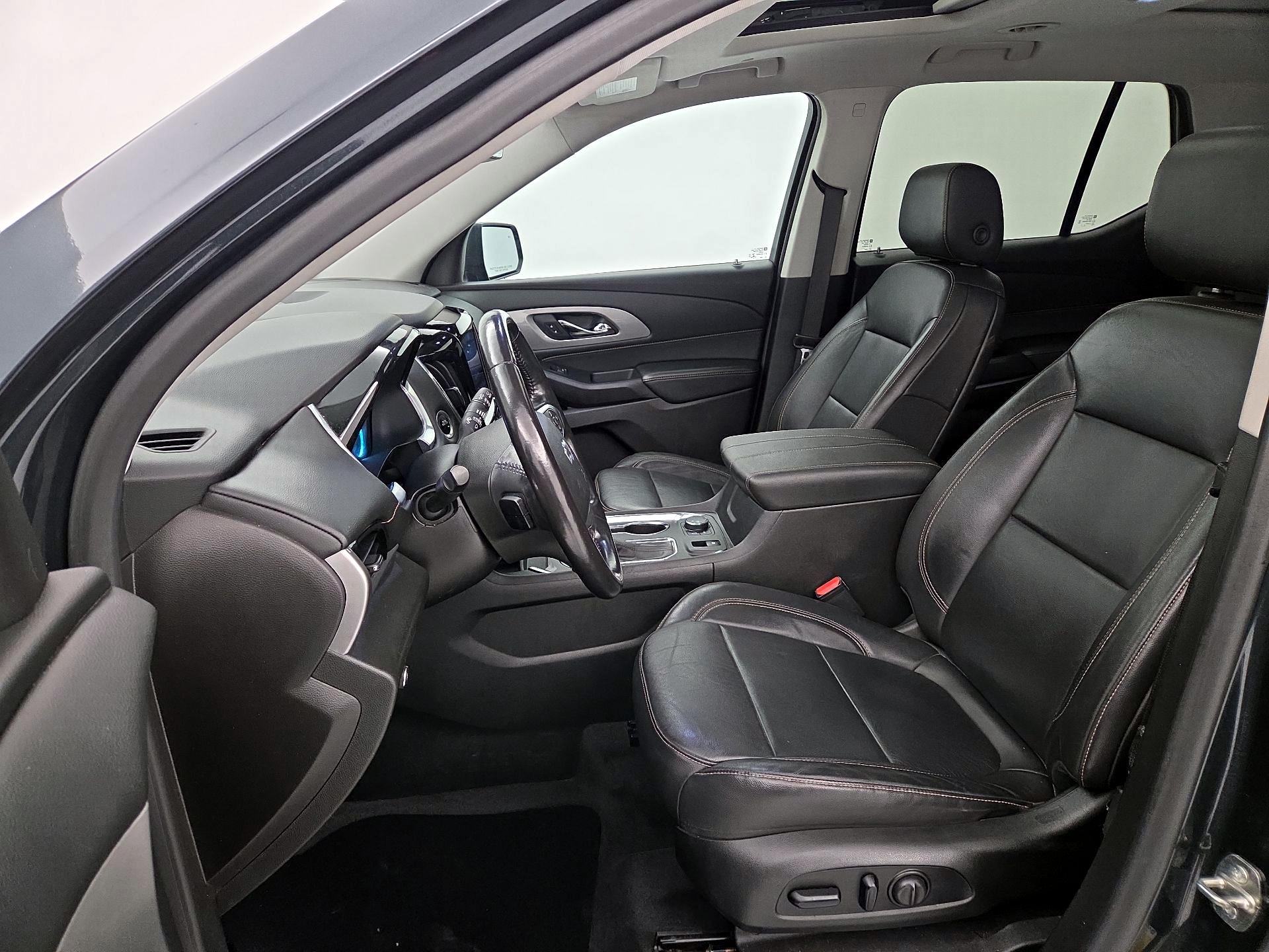 Thumbnail: 2021 Chevrolet Traverse - 11