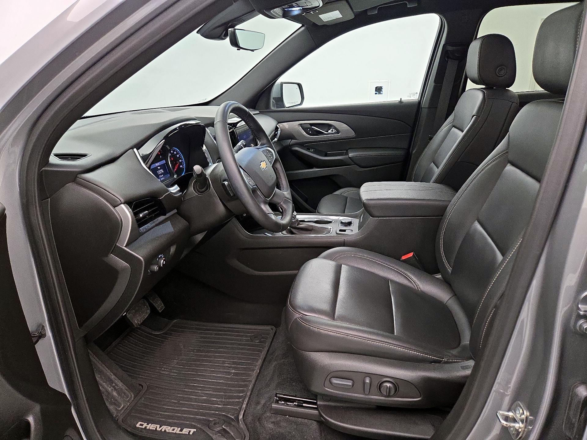 Thumbnail: 2023 Chevrolet Traverse - 11