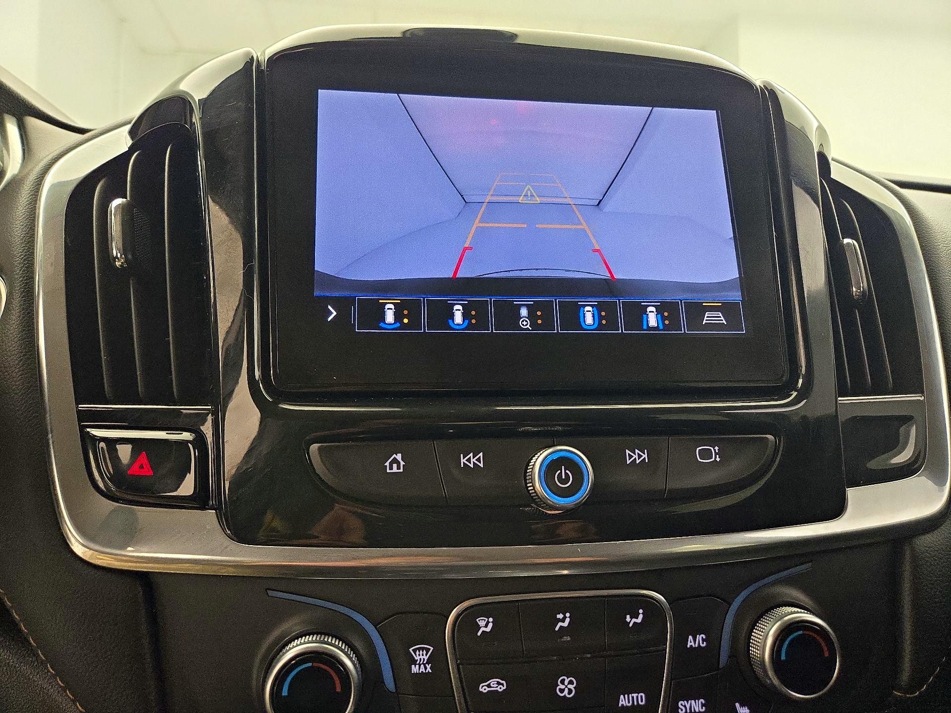 Thumbnail: 2021 Chevrolet Traverse - 15