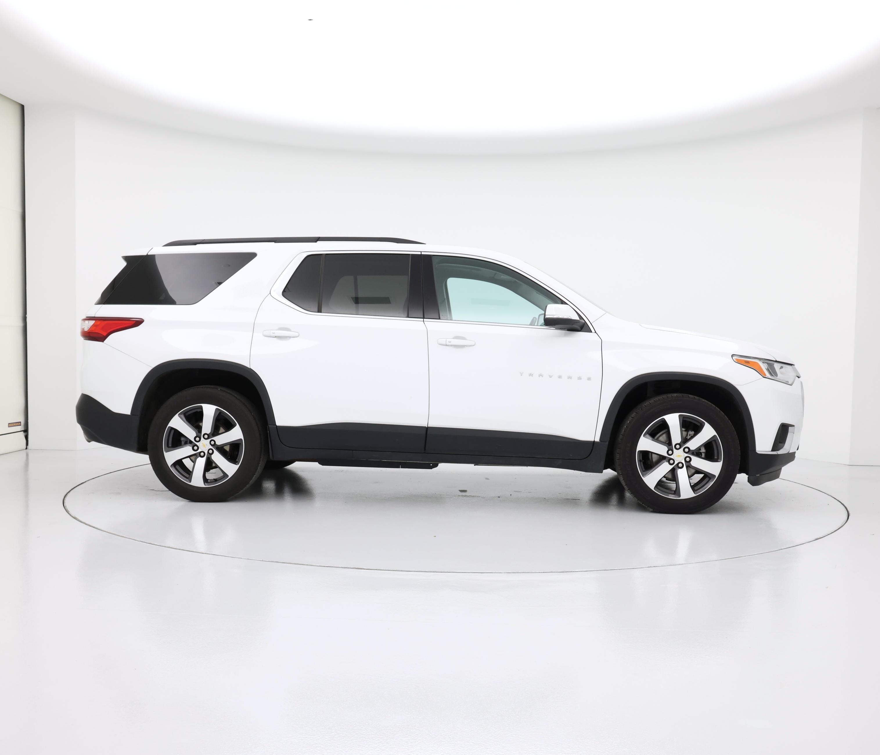 Thumbnail: 2021 Chevrolet Traverse - 7
