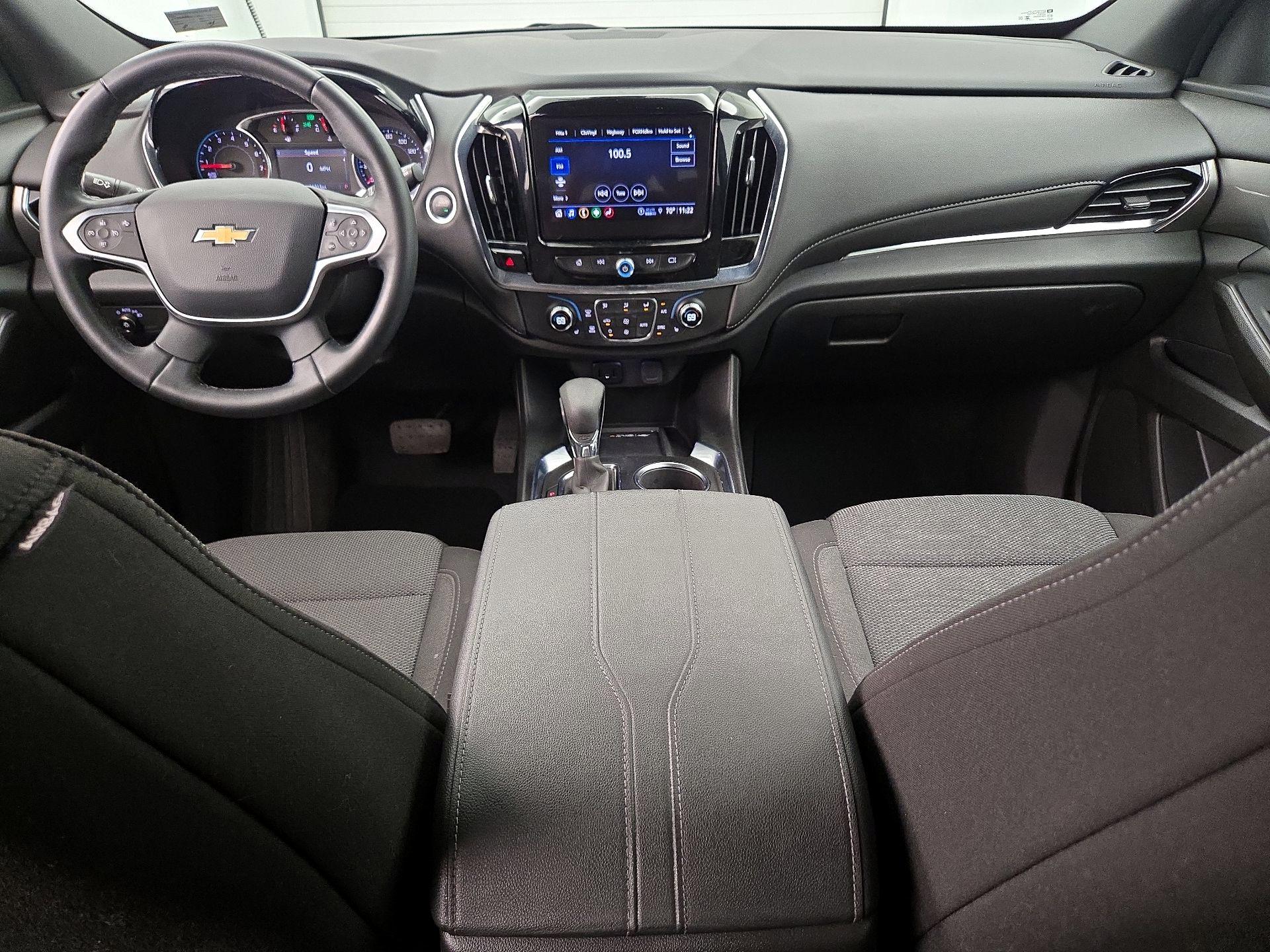 Thumbnail: 2023 Chevrolet Traverse - 9