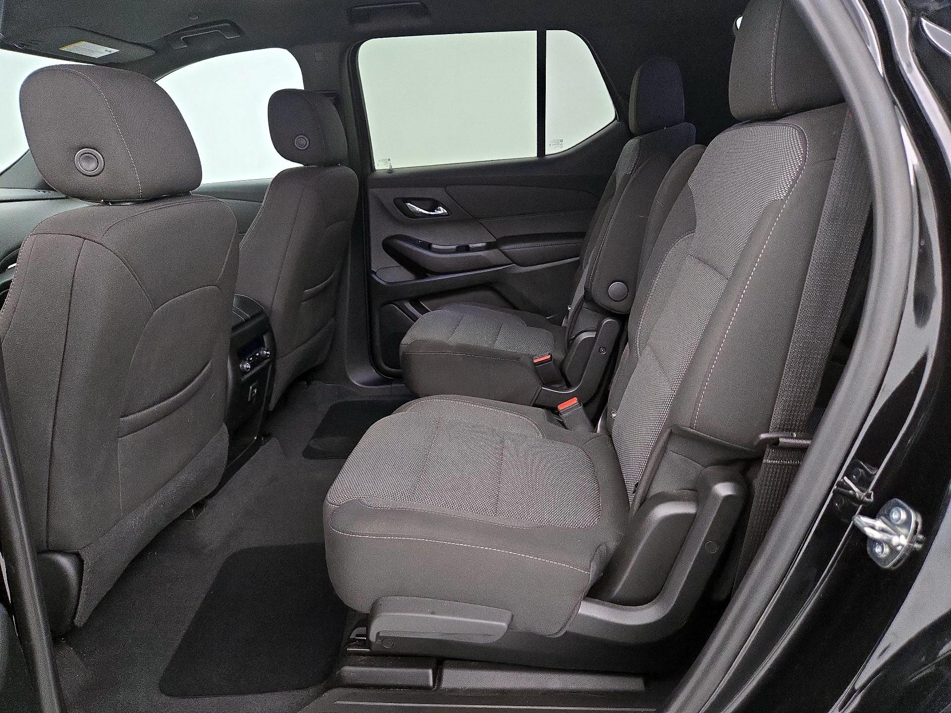Thumbnail: 2023 Chevrolet Traverse - 19