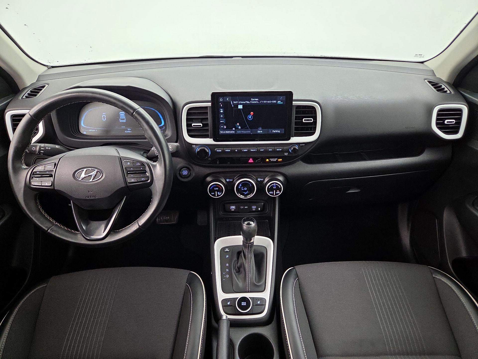 Thumbnail: 2023 Hyundai Venue - 9