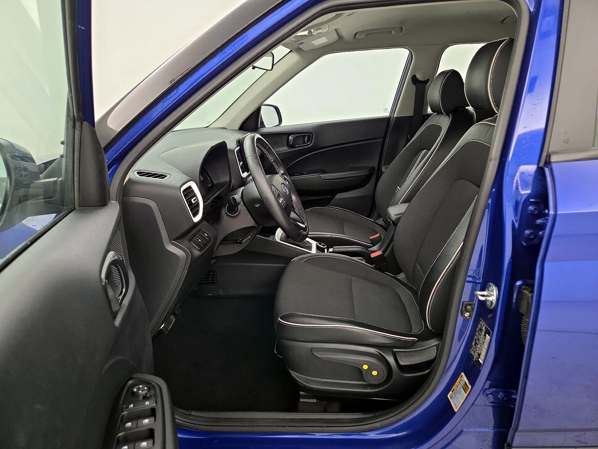 Thumbnail: 2023 Hyundai Venue - 11