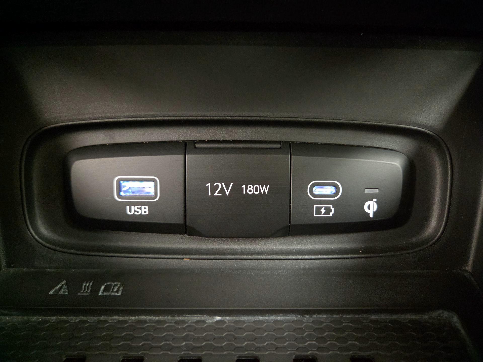 Thumbnail: 2023 Hyundai Venue - 19