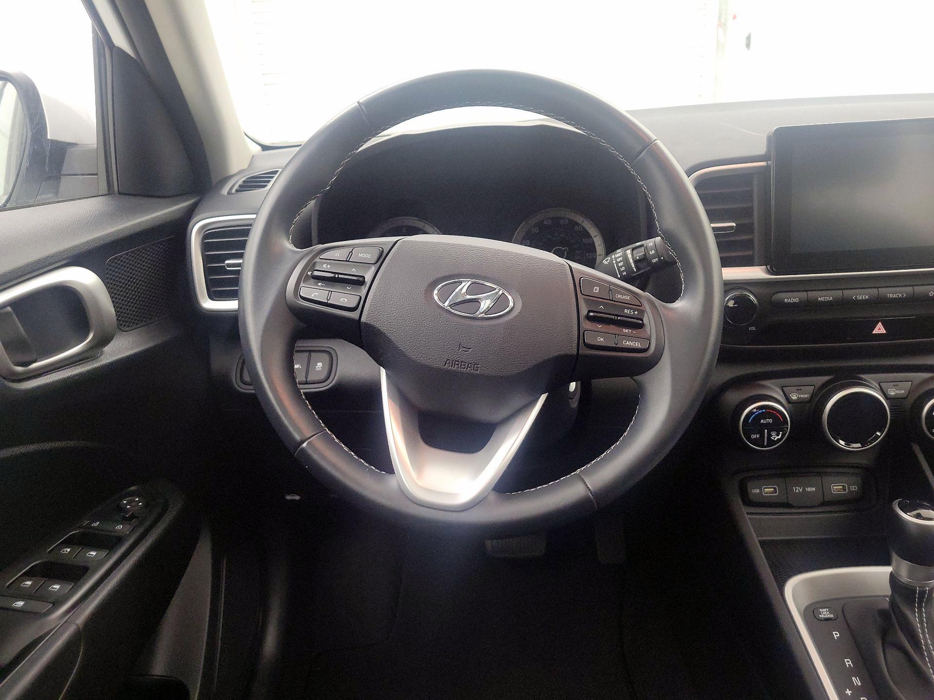 Thumbnail: 2022 Hyundai Venue - 10