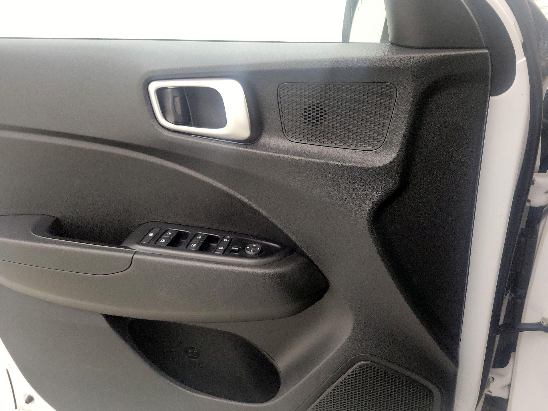 Thumbnail: 2022 Hyundai Venue - 12