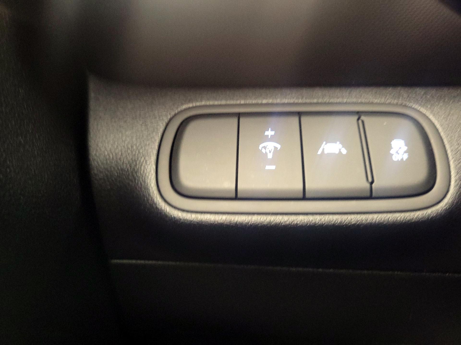 Thumbnail: 2022 Hyundai Venue - 13