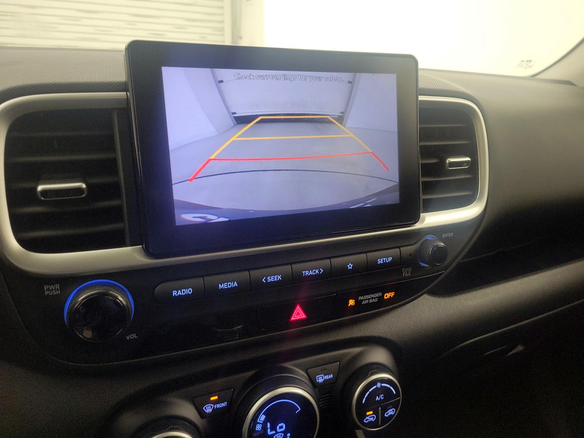 Thumbnail: 2022 Hyundai Venue - 14