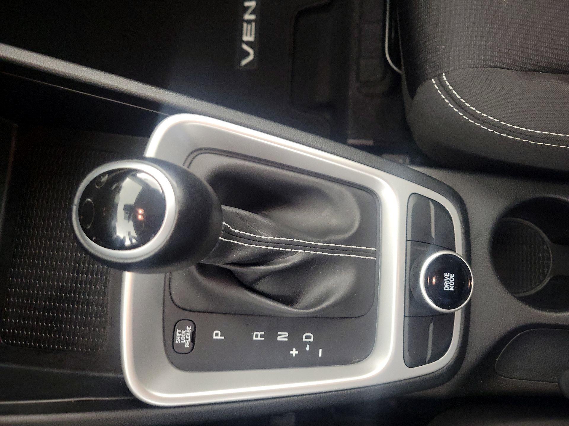 Thumbnail: 2022 Hyundai Venue - 17