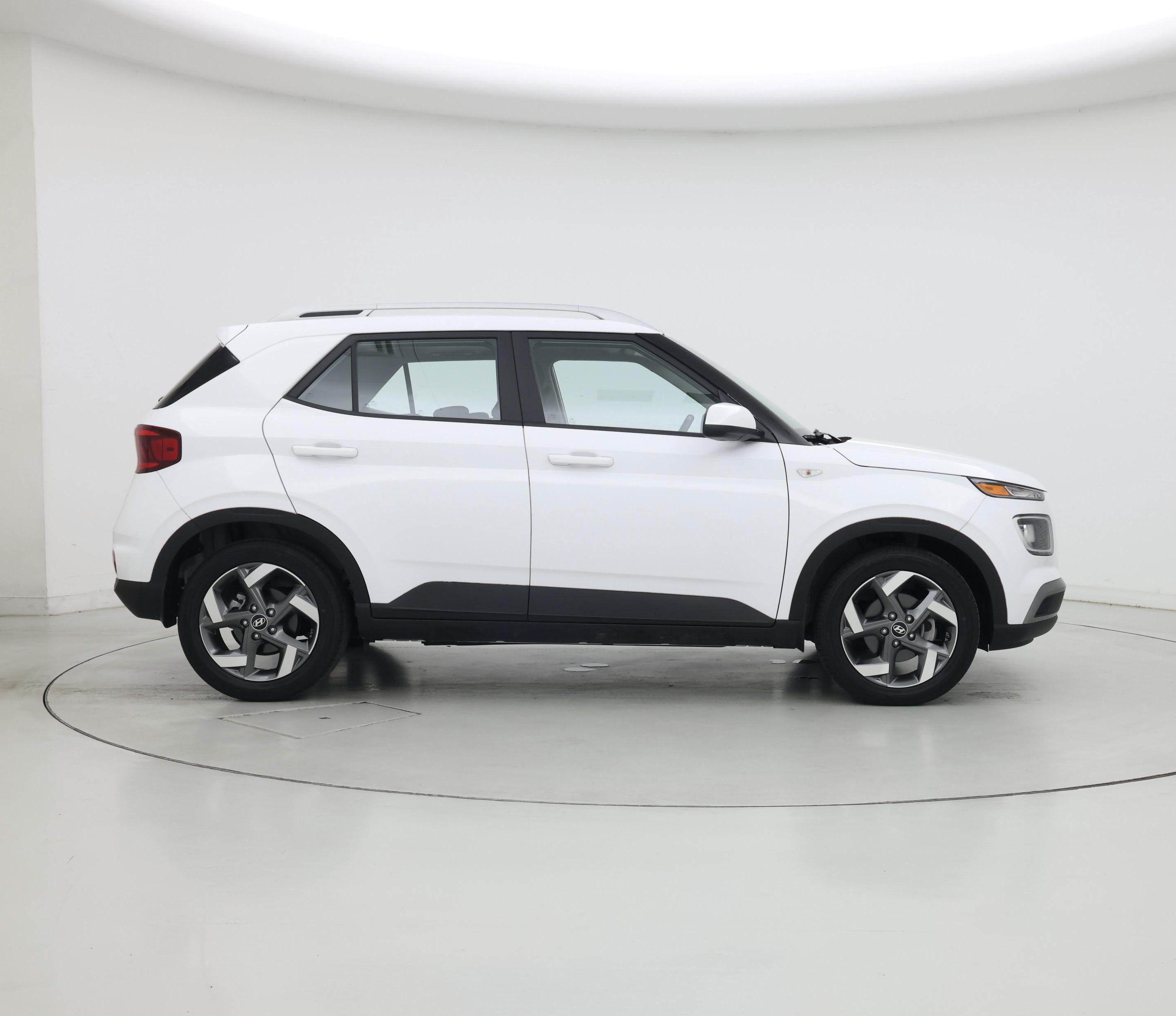 Thumbnail: 2022 Hyundai Venue - 7