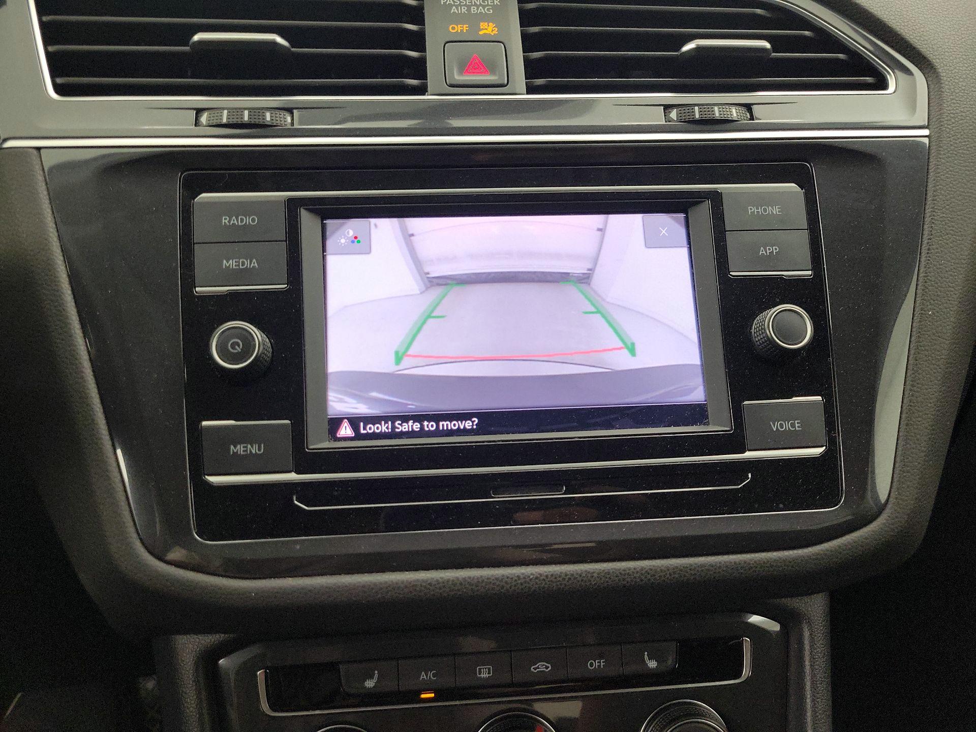 Thumbnail: 2022 Volkswagen Tiguan - 14