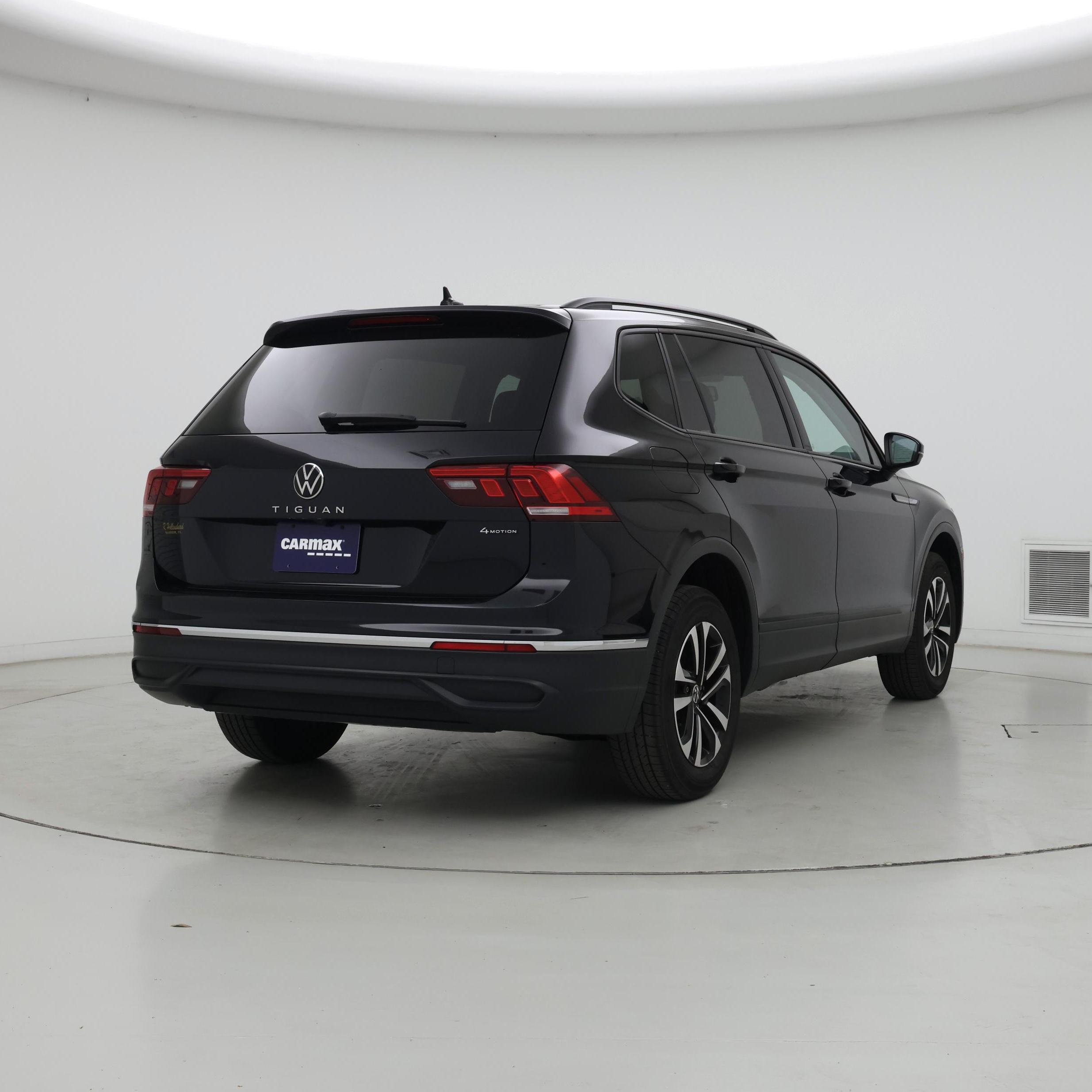 Thumbnail: 2022 Volkswagen Tiguan - 8